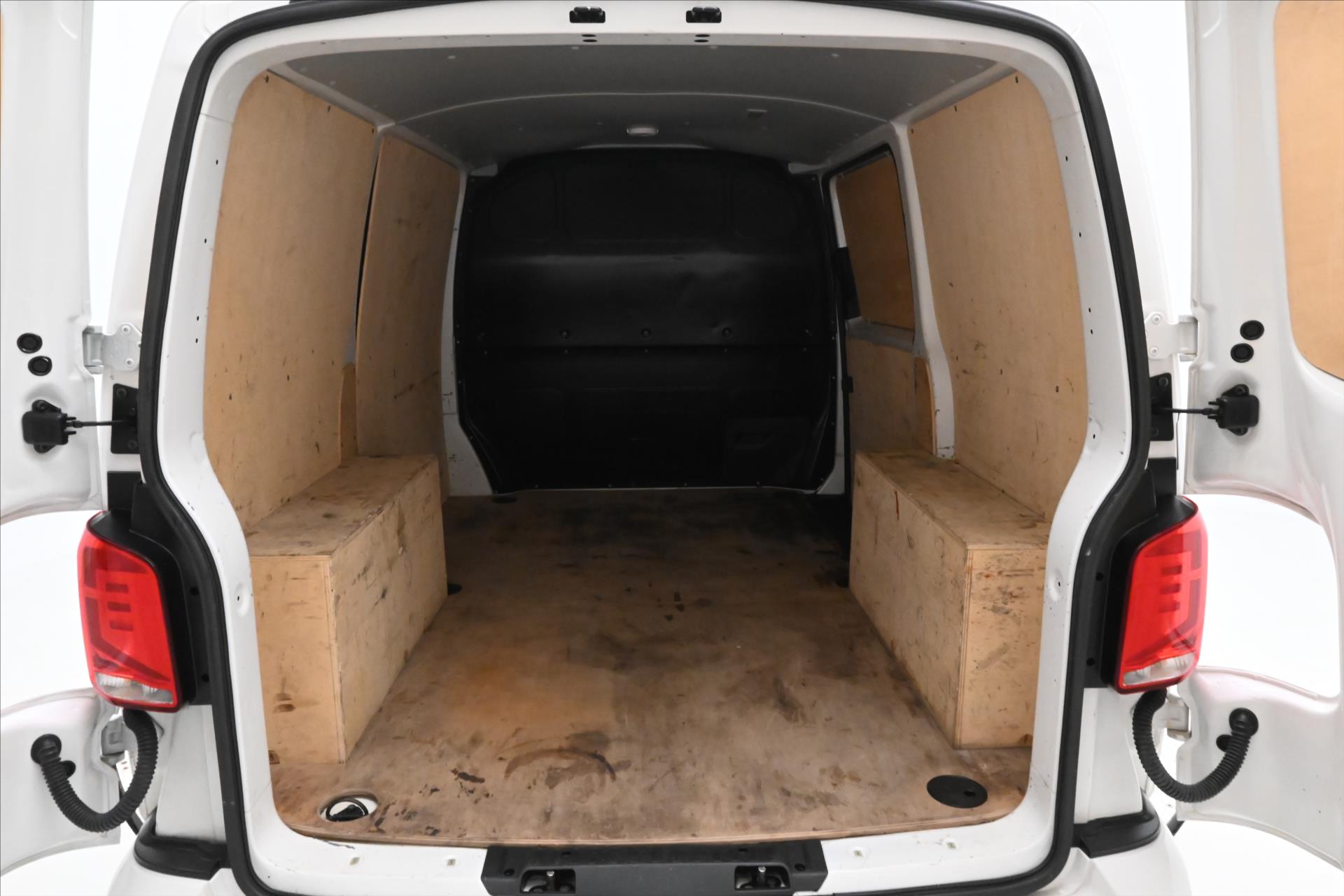 Hlavní fotografie vozu Volkswagen Transporter 2,0 TDI 110kW AC Manuál Navi Záruka až 5 let (11)