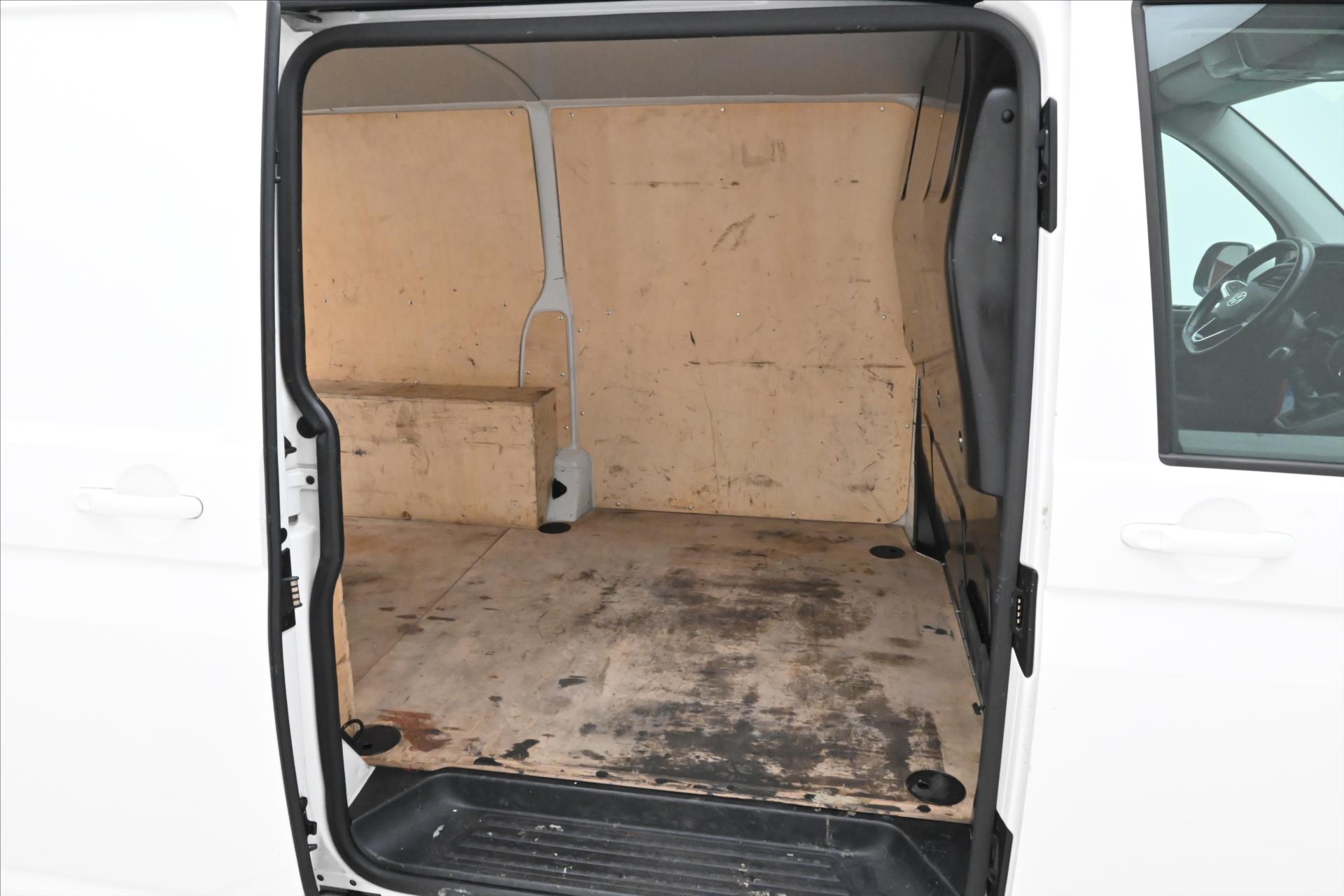 Hlavní fotografie vozu Volkswagen Transporter 2,0 TDI 110kW AC Manuál Navi Záruka až 5 let (12)