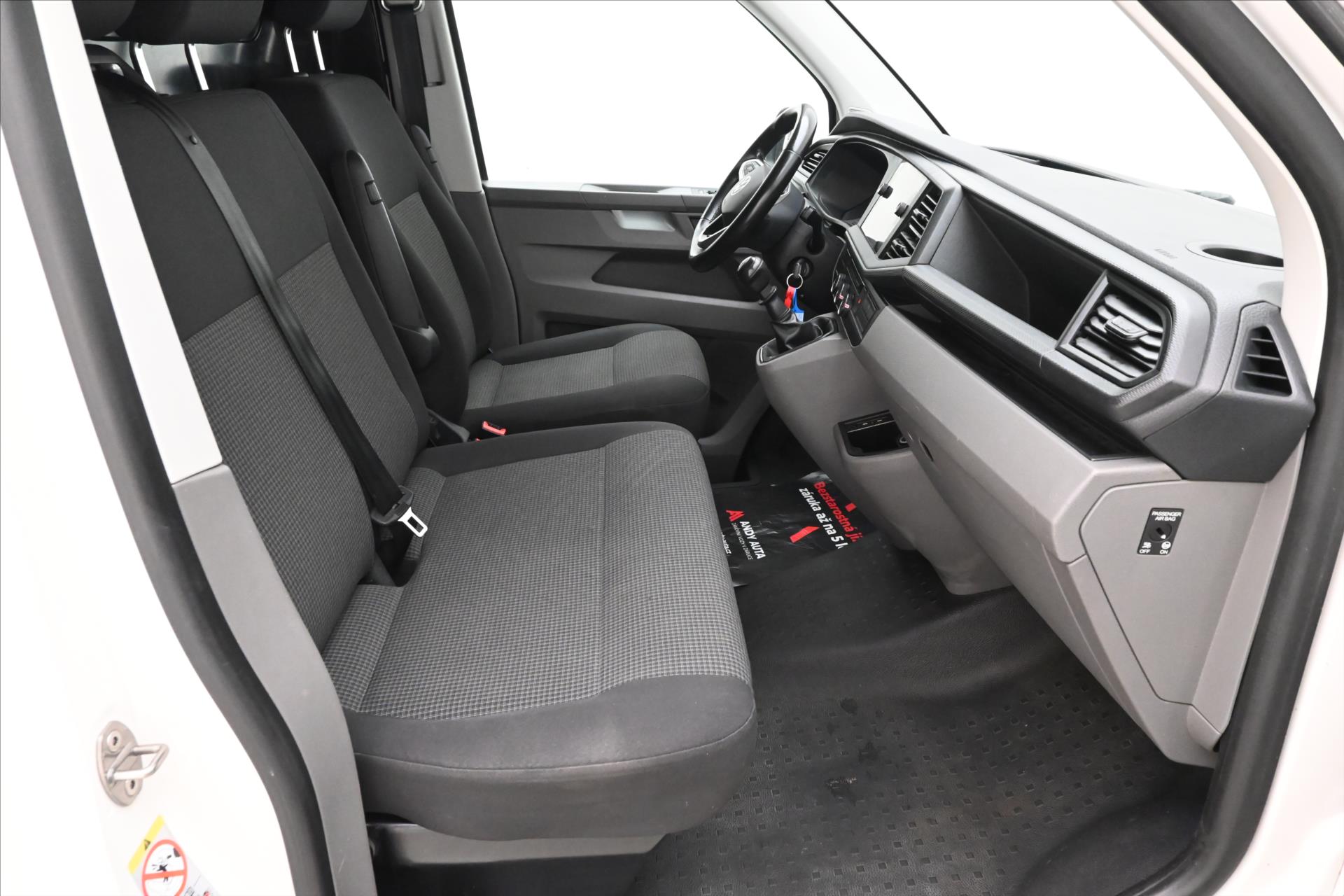 Hlavní fotografie vozu Volkswagen Transporter 2,0 TDI 110kW AC Manuál Navi Záruka až 5 let (15)