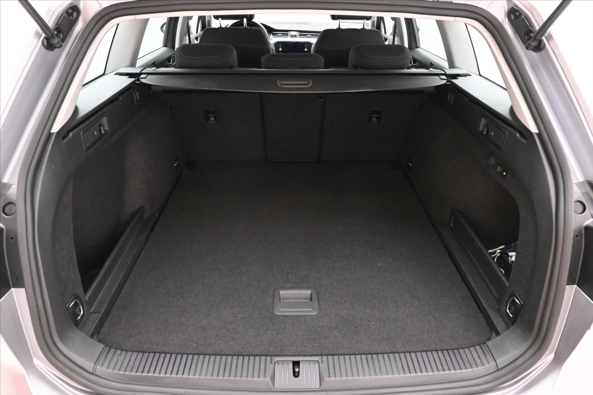 Hlavní fotografie vozu Volkswagen Passat 2,0 TDI 110 kW DSG Business Záruka až 5 let (10)