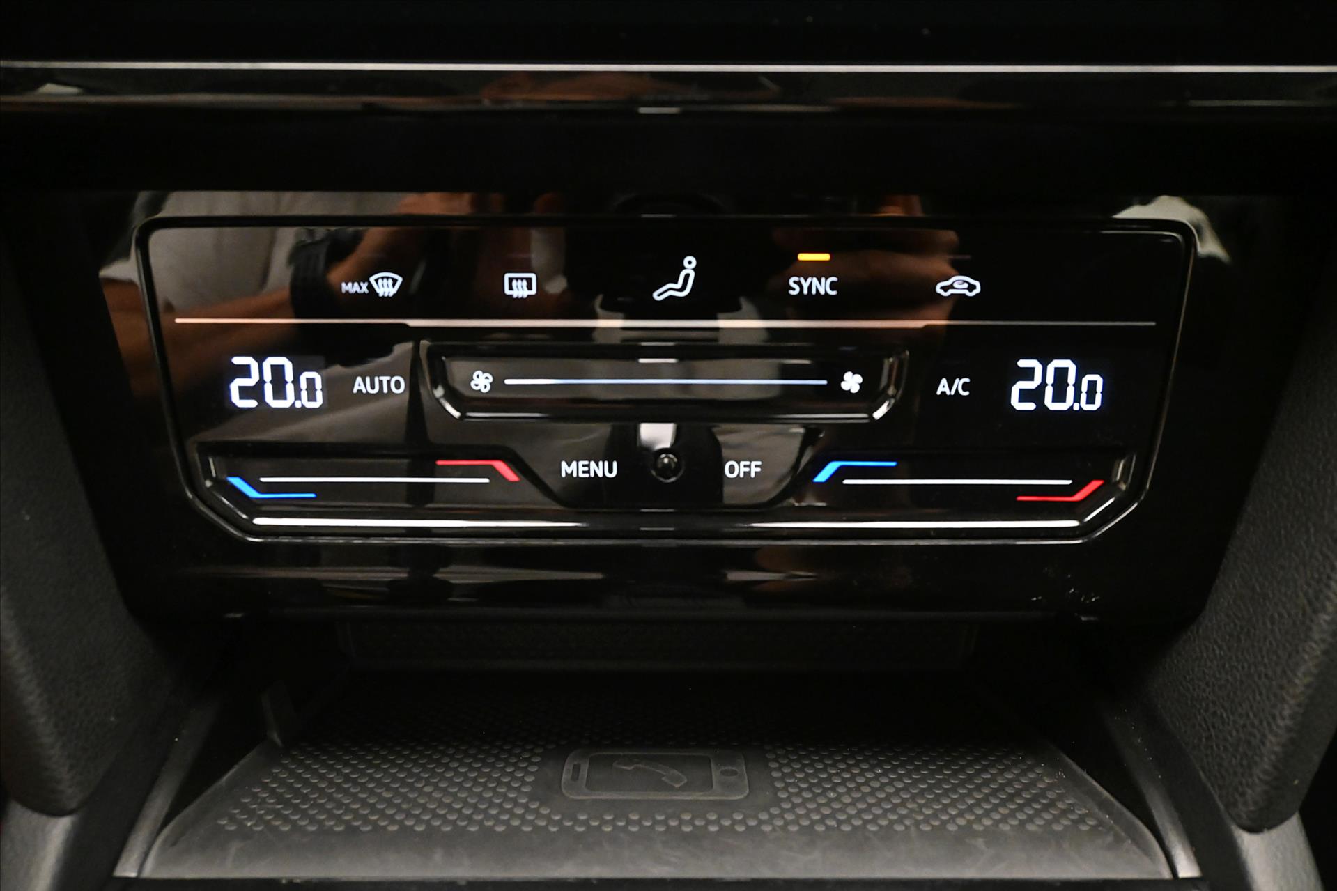 Hlavní fotografie vozu Volkswagen Passat 2,0 TDI 110 kW DSG Business Záruka až 5 let (21)