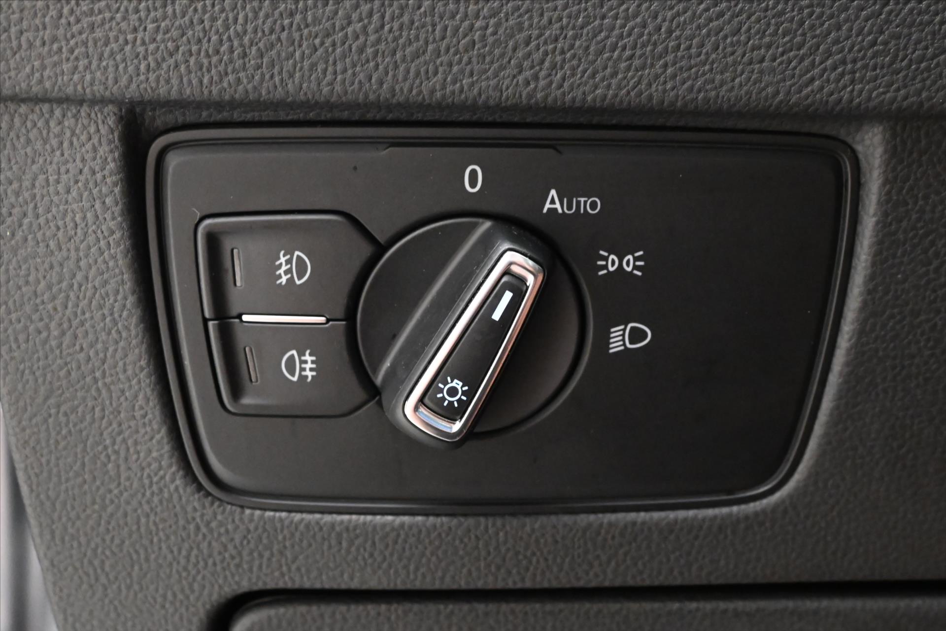 Hlavní fotografie vozu Volkswagen Passat 2,0 TDI 110 kW DSG Business Záruka až 5 let (26)