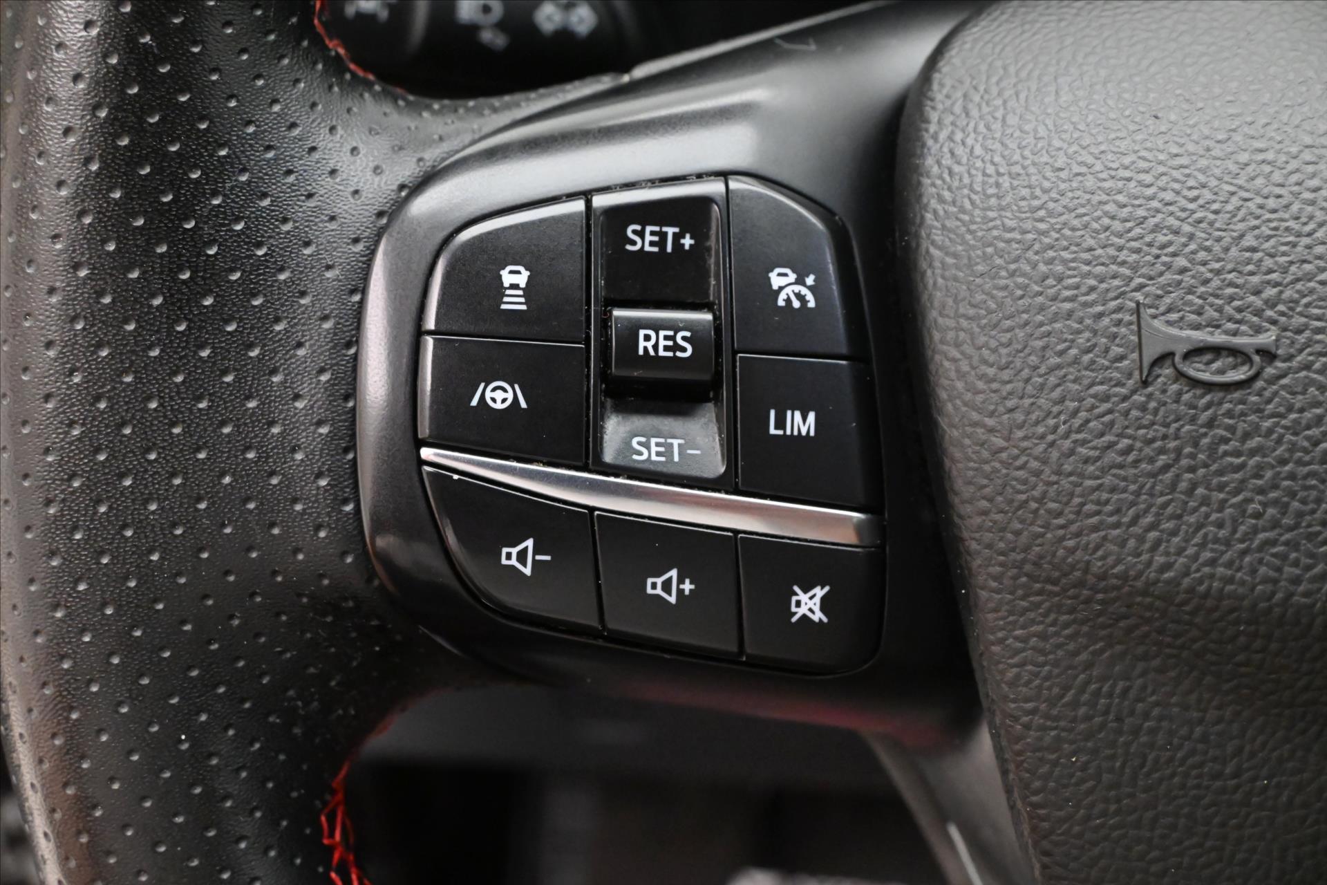 Hlavní fotografie vozu Ford Kuga 2,5 PHEV 165kW ST-LINE Záruka až 5 let (22)