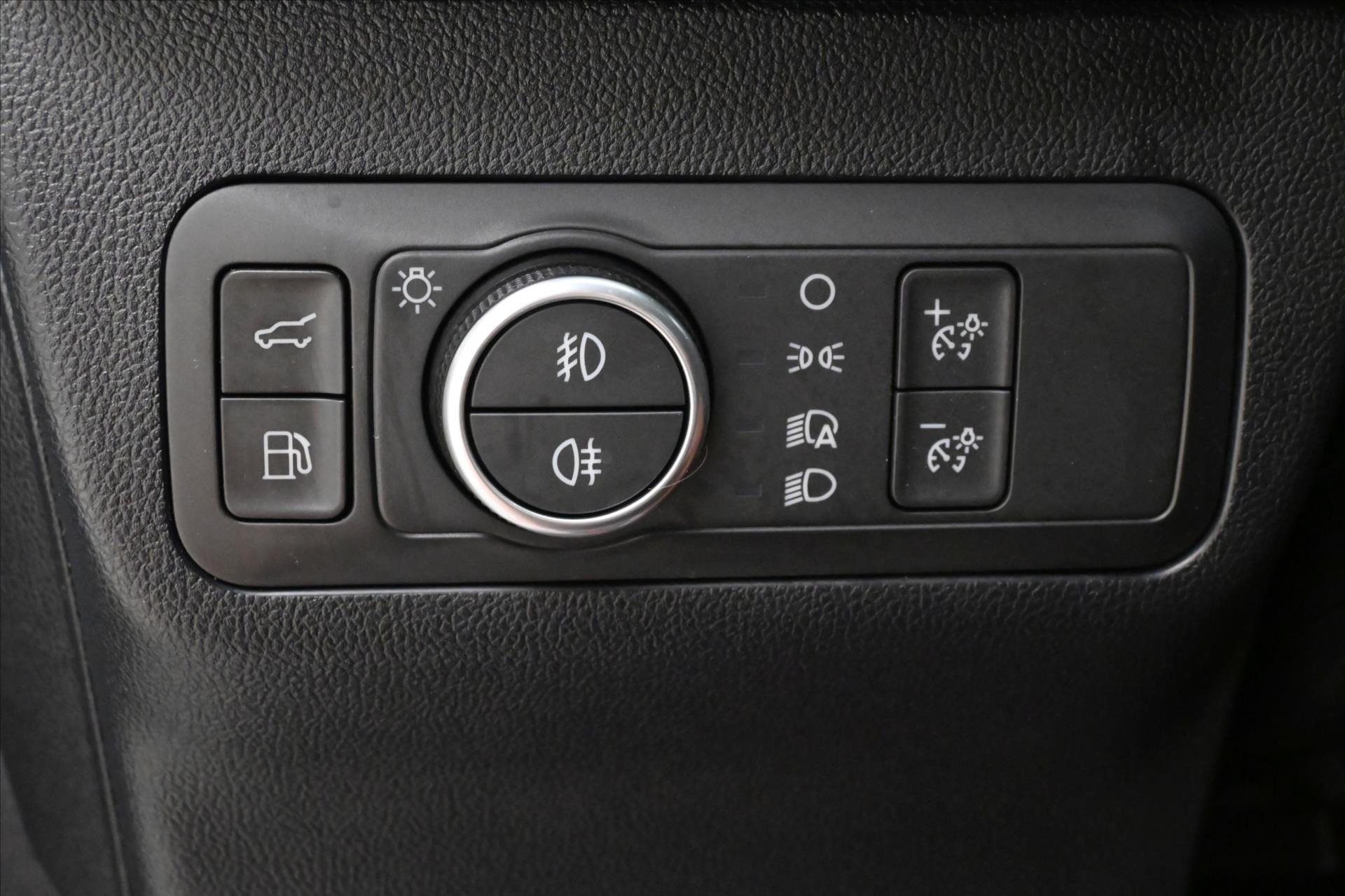 Hlavní fotografie vozu Ford Kuga 2,5 PHEV 165kW ST-LINE Záruka až 5 let (25)