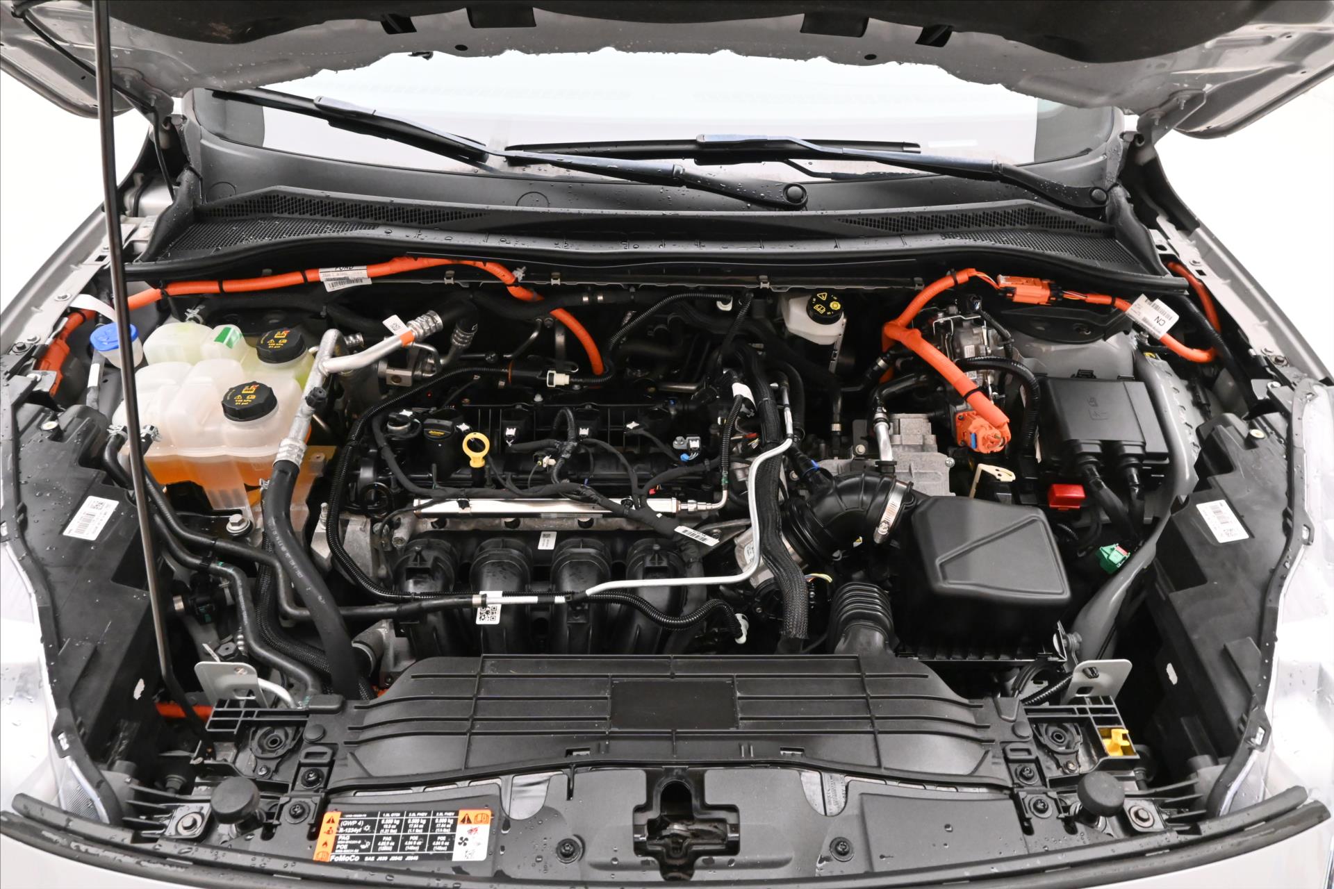 Hlavní fotografie vozu Ford Kuga 2,5 PHEV 165kW ST-LINE Záruka až 5 let (9)