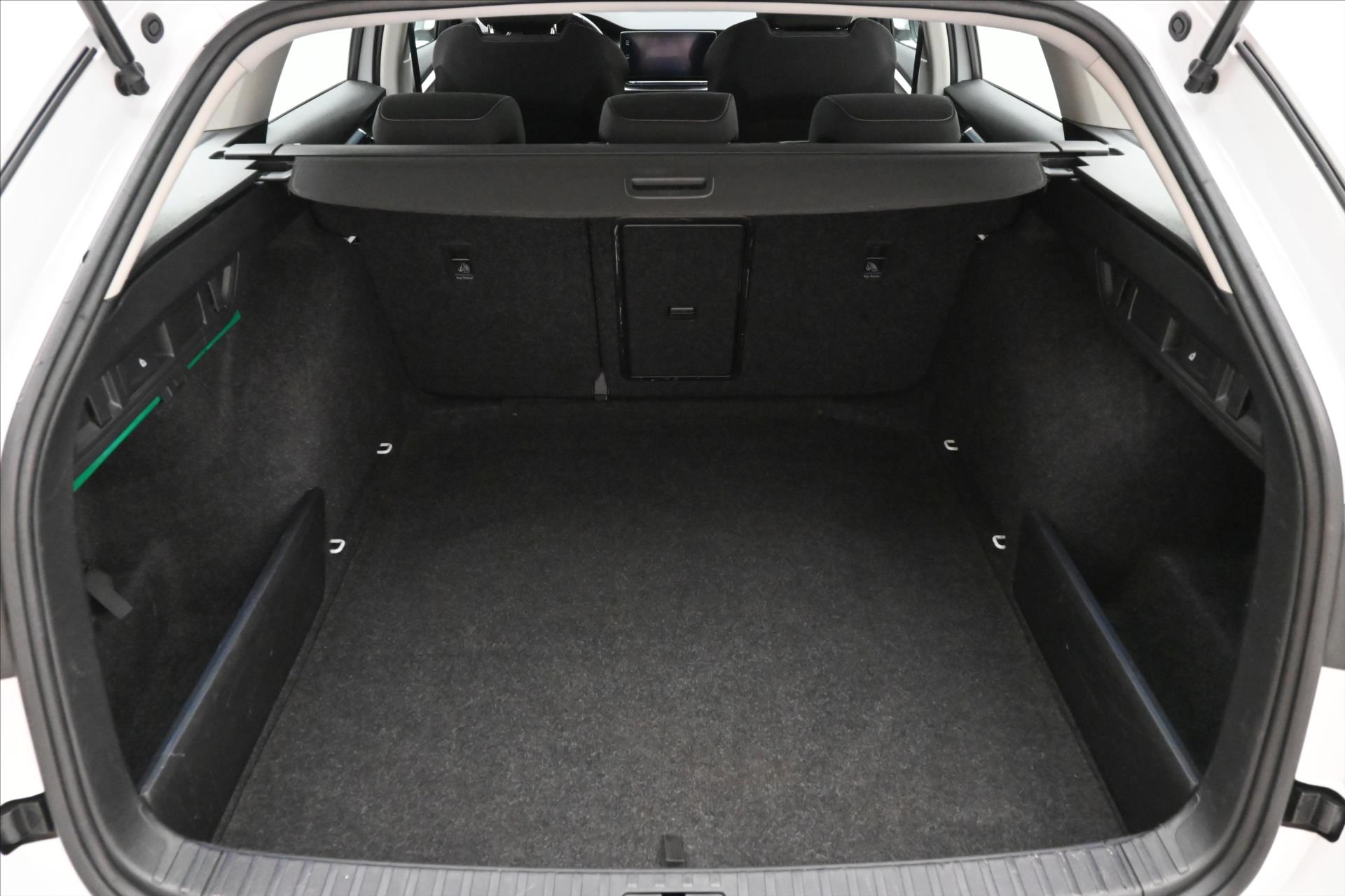 Hlavní fotografie vozu Škoda Octavia 2,0 TDI 85kW Style Záruka až 5 let (10)