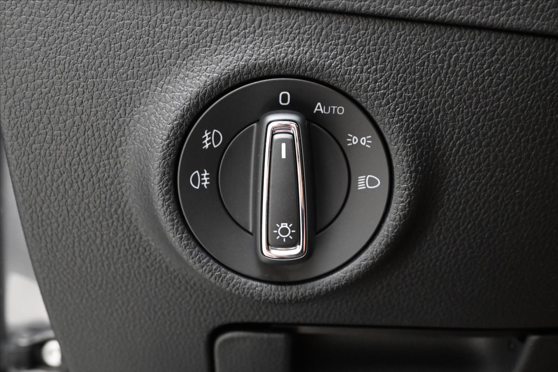 Hlavní fotografie vozu Škoda Superb 2,0 TDI 110 kW DSG Style Záruka až 5 let (26)
