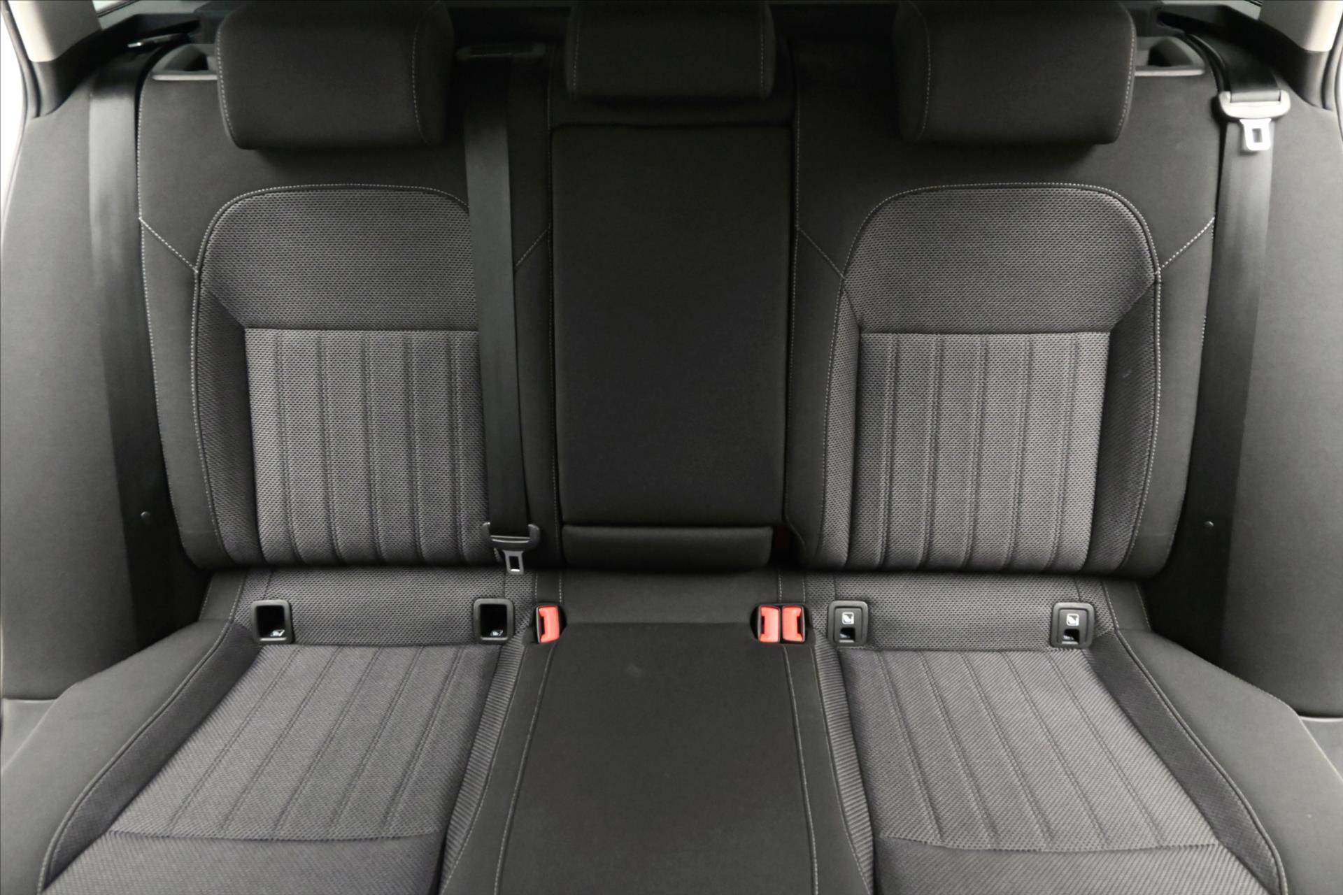 Hlavní fotografie vozu Škoda Superb 2,0 TDI 110 kW DSG Style Záruka až 5 let (27)