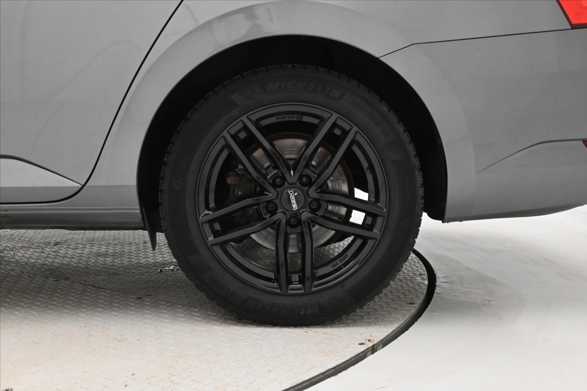 Hlavní fotografie vozu Škoda Superb 2,0 TDI 110 kW DSG Style Záruka až 5 let (31)