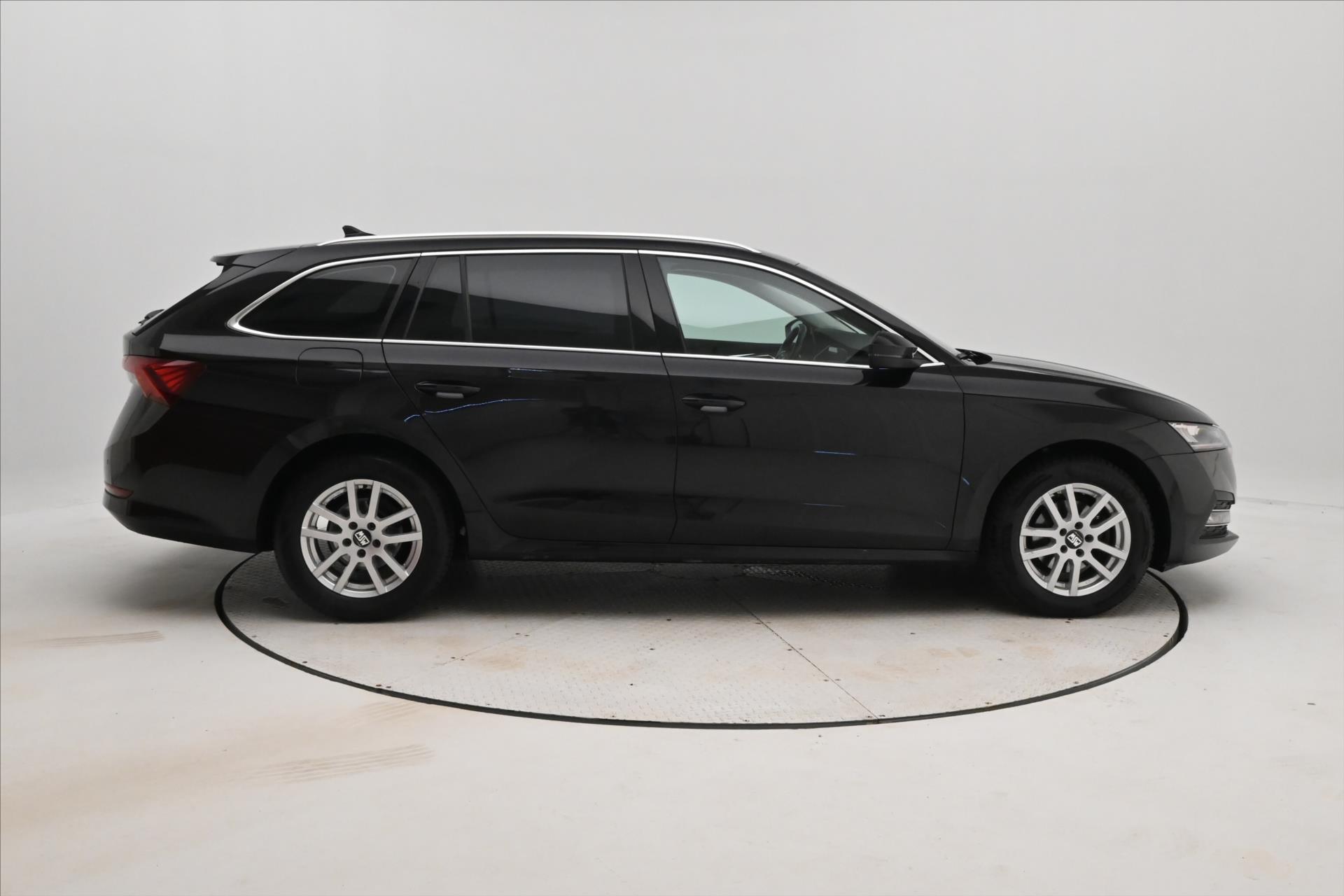 Main photo of the car Skoda Octavia 2.0 TDI 110kW DSG Style Warranty up to 5 years (4)