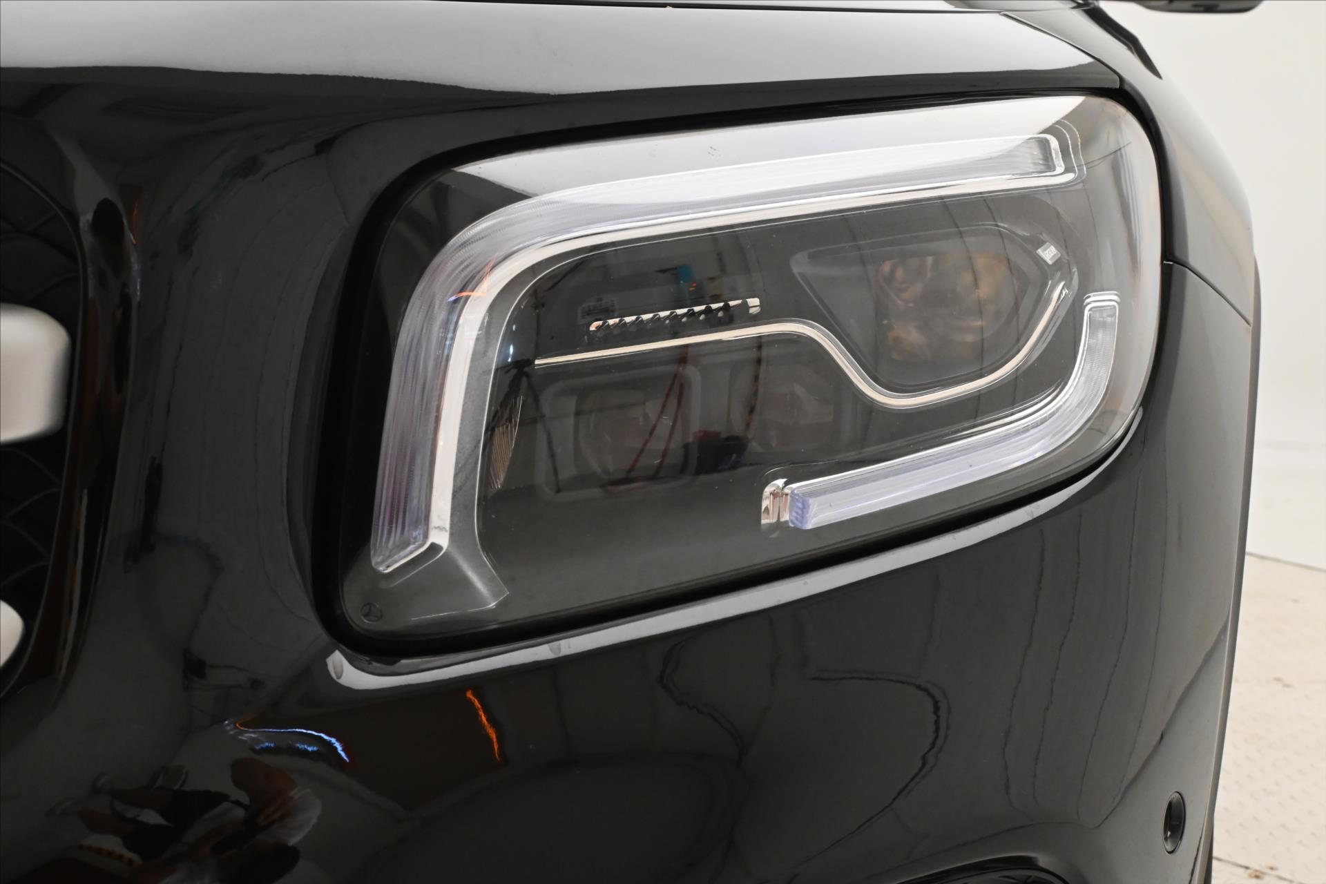 Main photo of the car Mercedes-Benz GLB 2.0 220d 140 kW 4MATIC Warranty up to 5 years (28)