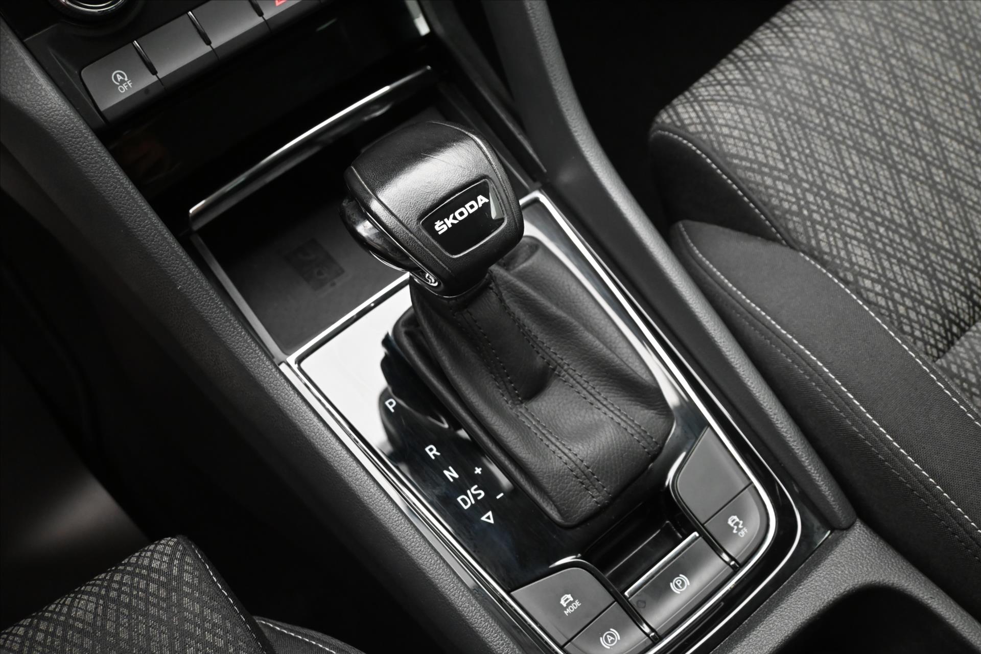 Hlavní fotografie vozu Škoda Karoq 1,5 TSI 110 kW STYLE Záruka až 5 let (22)