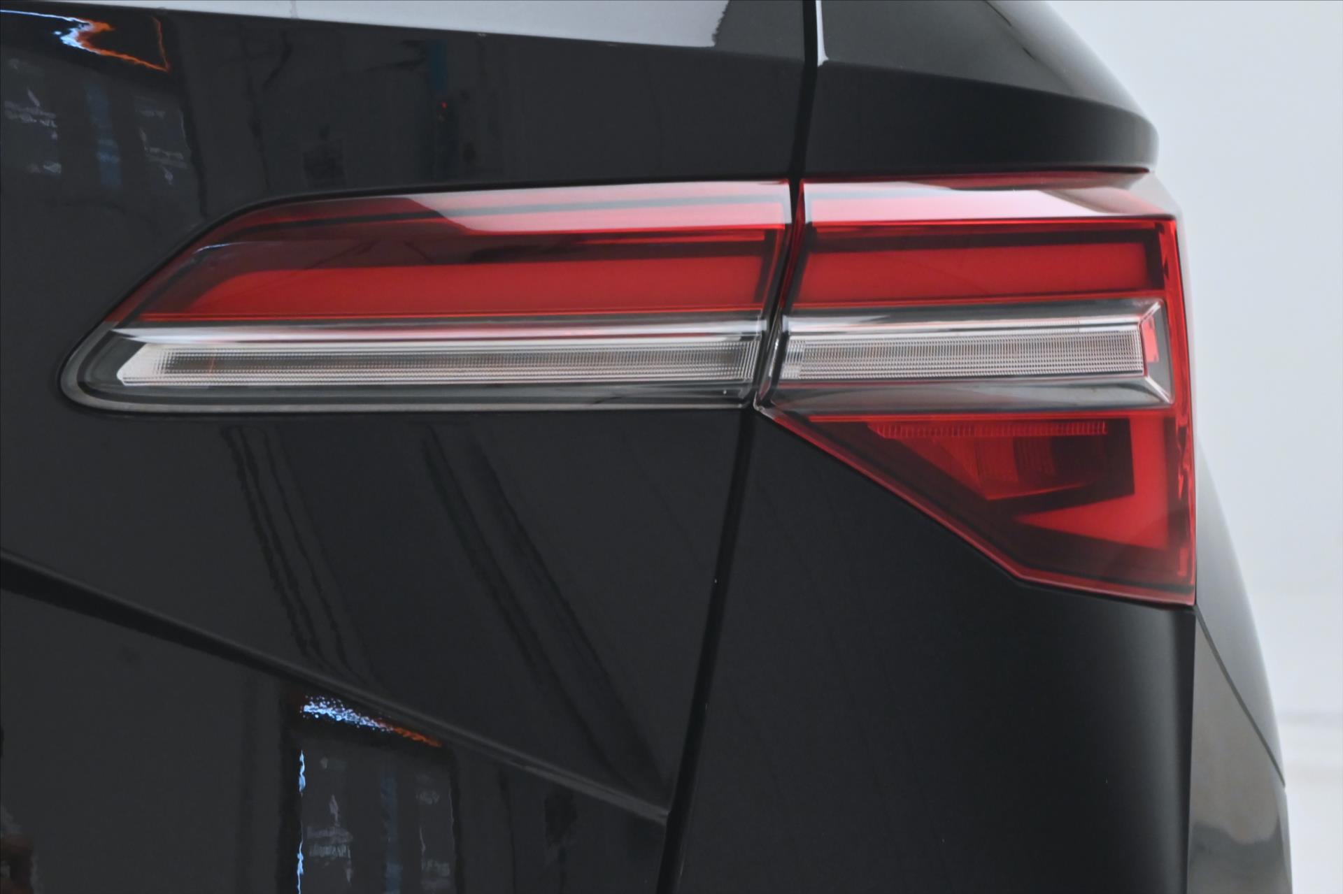 Hlavní fotografie vozu Škoda Karoq 1,5 TSI 110 kW STYLE Záruka až 5 let (29)