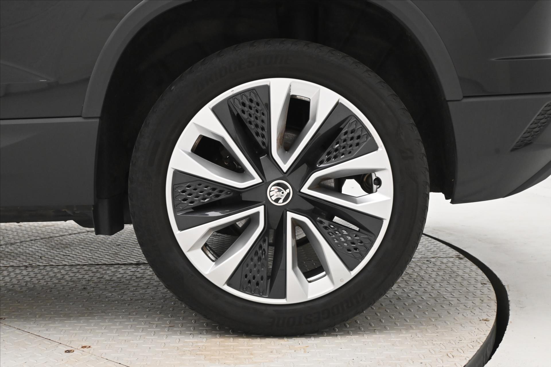 Hlavní fotografie vozu Škoda Karoq 1,5 TSI 110 kW STYLE Záruka až 5 let (30)
