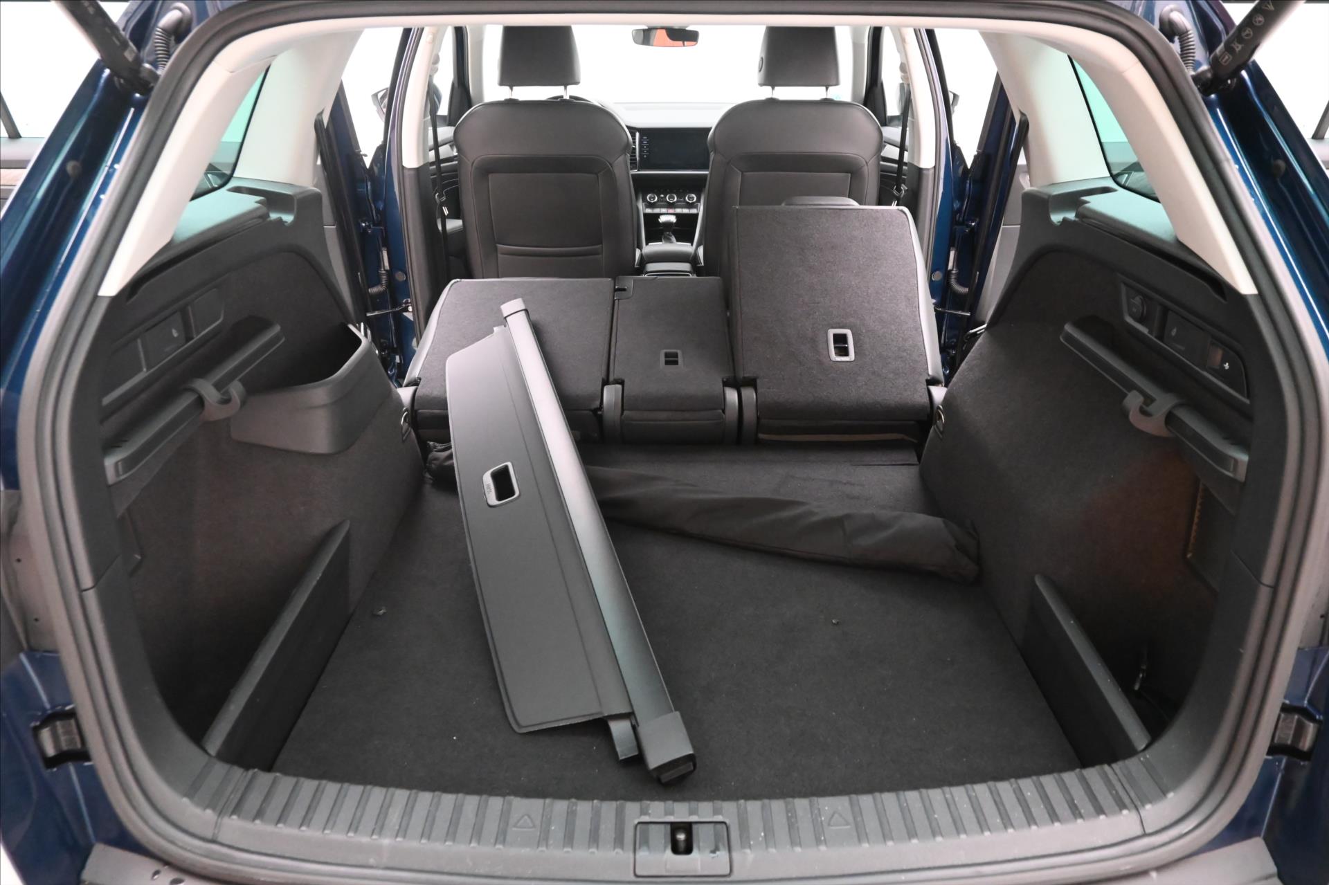 Hlavní fotografie vozu Škoda Kodiaq 2,0 TSI 140kW DSG 4x4 Style Záruka až 5 let (12)
