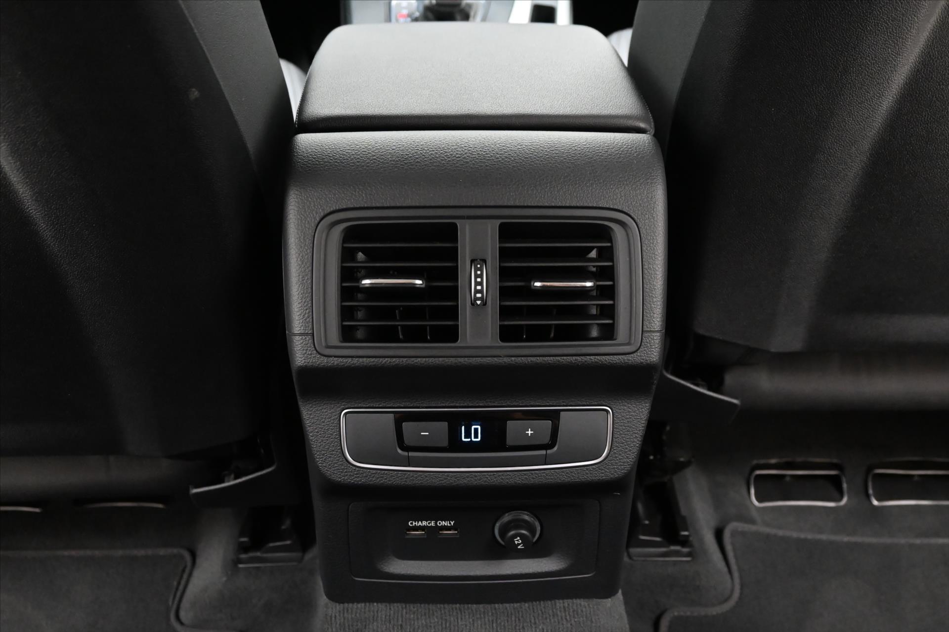 Main photo of the car Audi Q5 2.0 50TFSIe 195kW 4x4 S-Tronic Sportback Warranty up to 5 l (22)