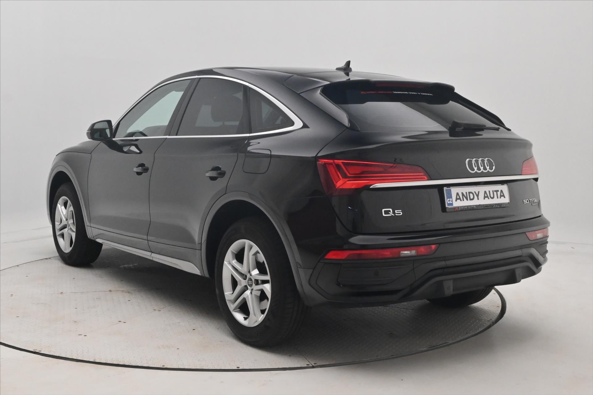 Hlavní fotografie vozu Audi Q5 2,0 50TFSIe 195kW 4x4 S-Tronic Sportback Záruka až 5 l (8)