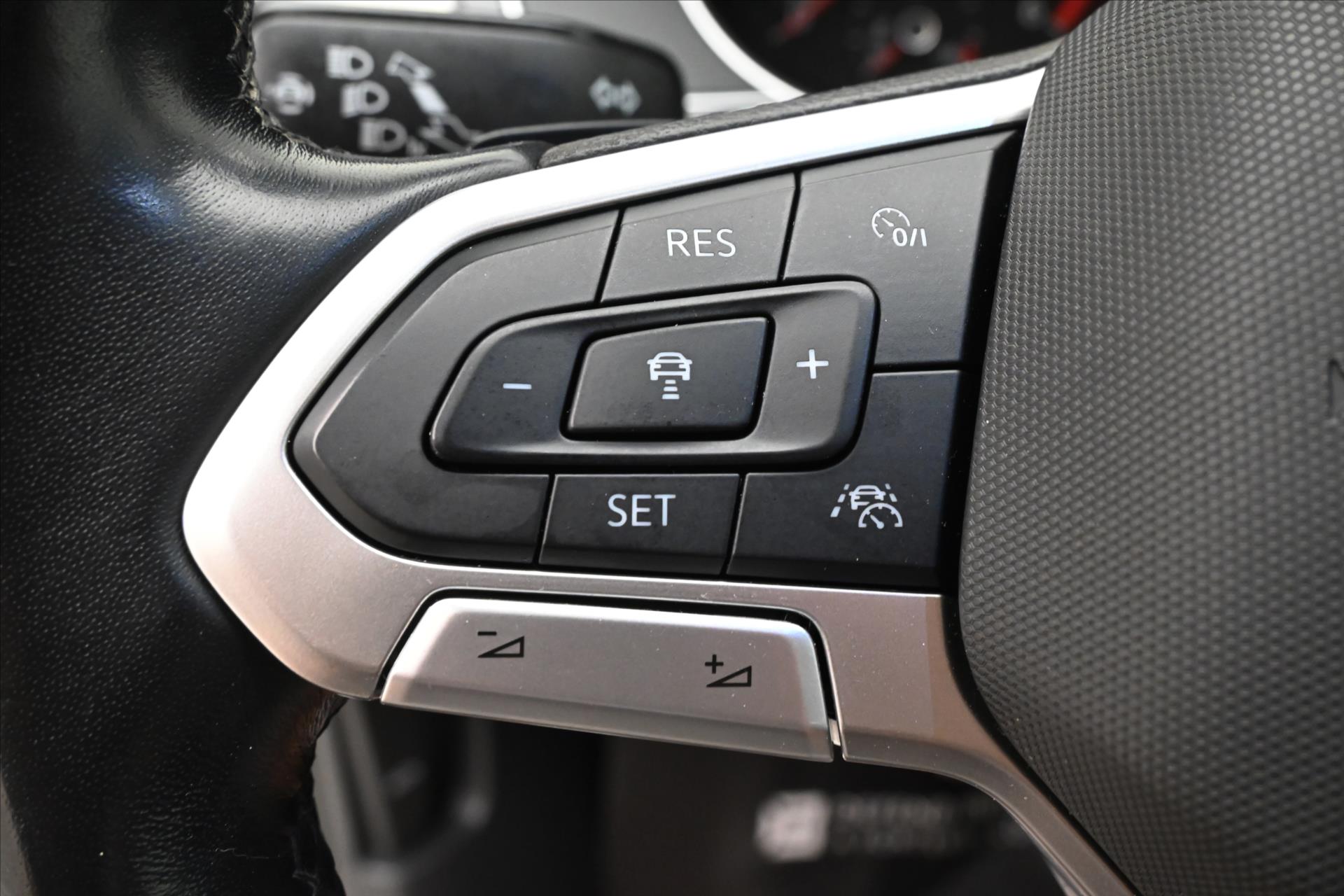 Main photo of the car Volkswagen Passat 2.0 TDI 110kW DSG Business Warranty up to 5 years (24)