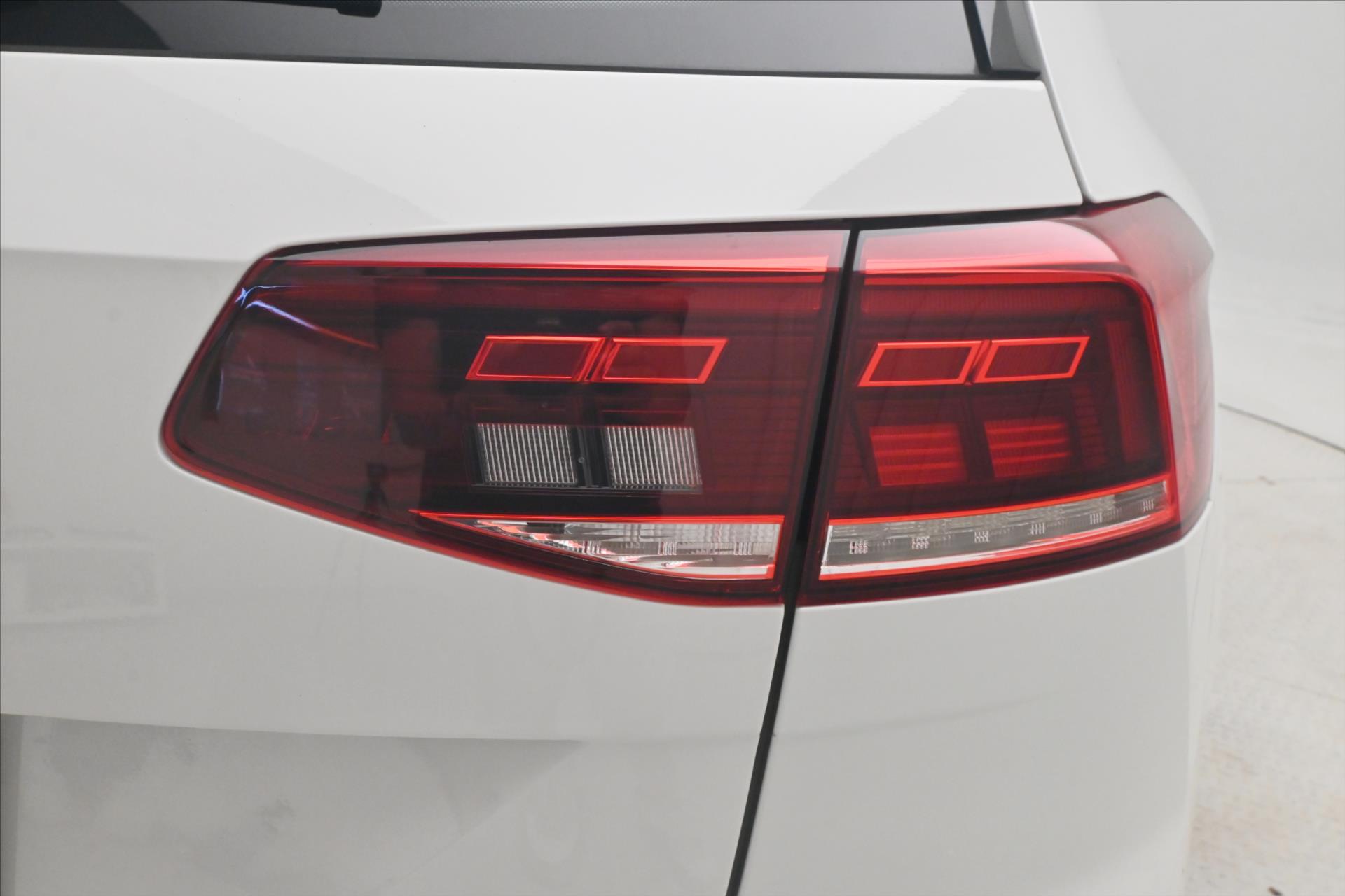 Main photo of the car Volkswagen Passat 2.0 TDI 110kW DSG Business Warranty up to 5 years (30)