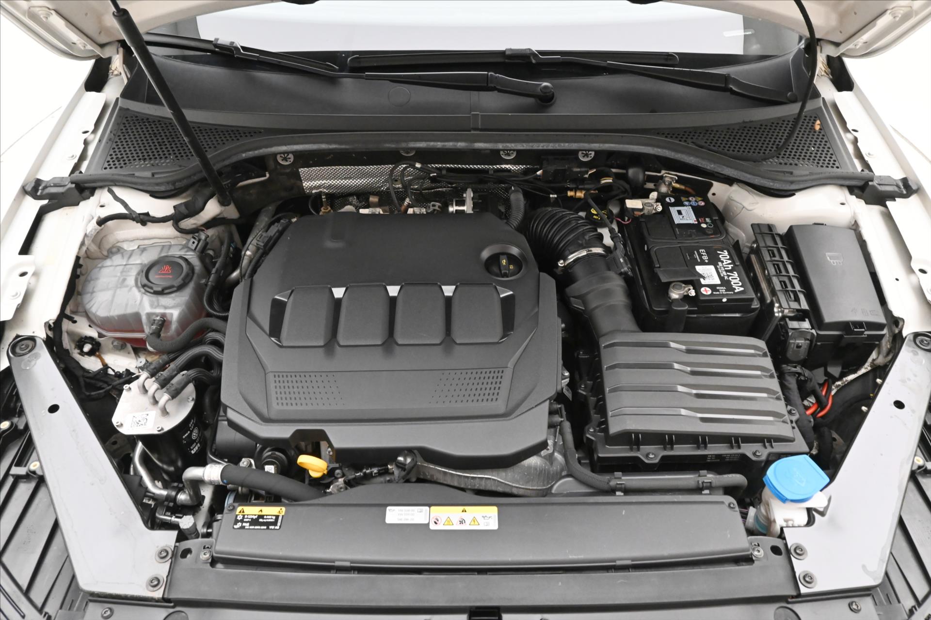 Main photo of the car Volkswagen Passat 2.0 TDI 110kW DSG Business Warranty up to 5 years (9)