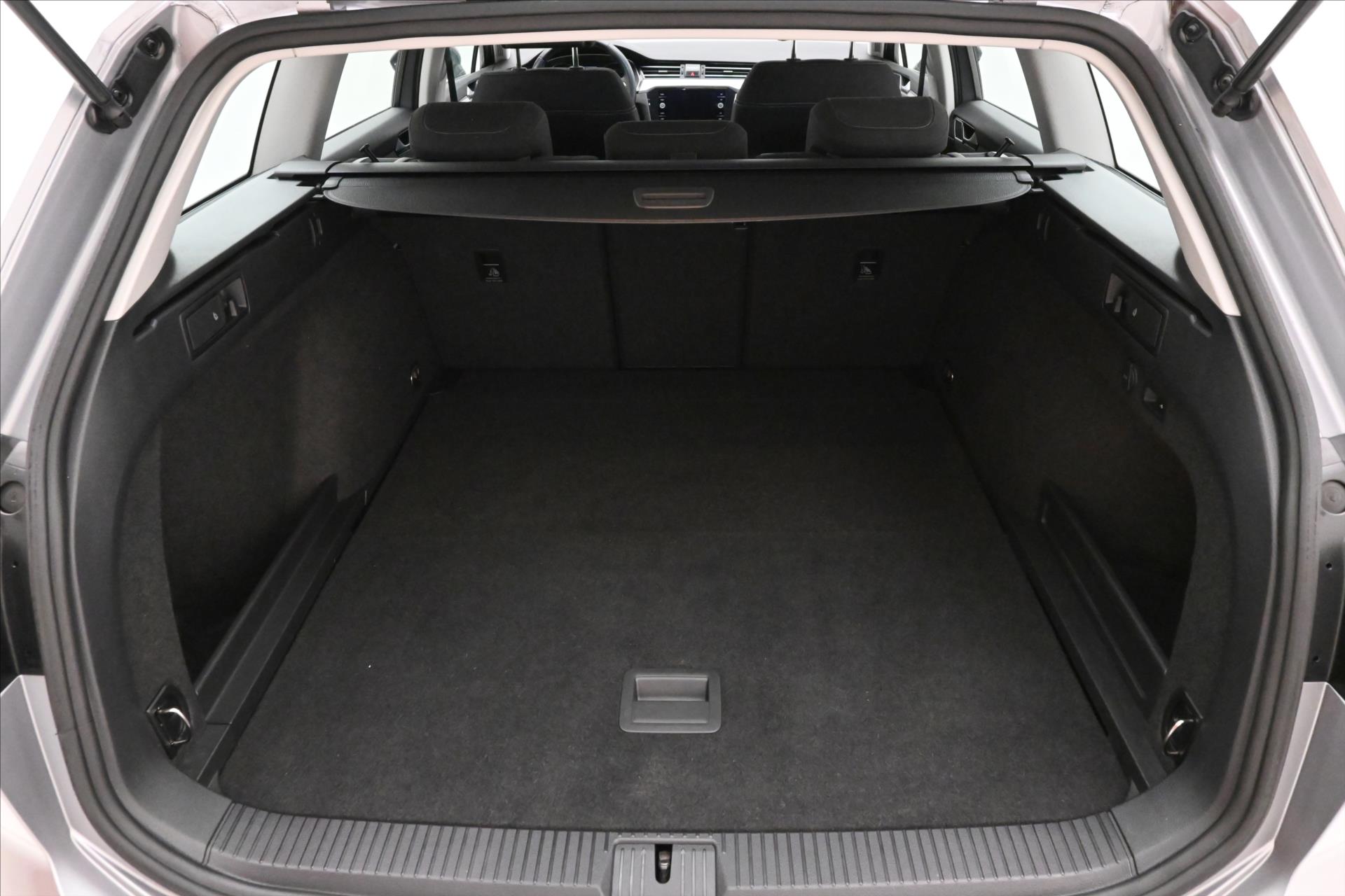 Main photo of the car Volkswagen Passat 1.5 TSI 110 kW Business Warranty up to 5 years (10)