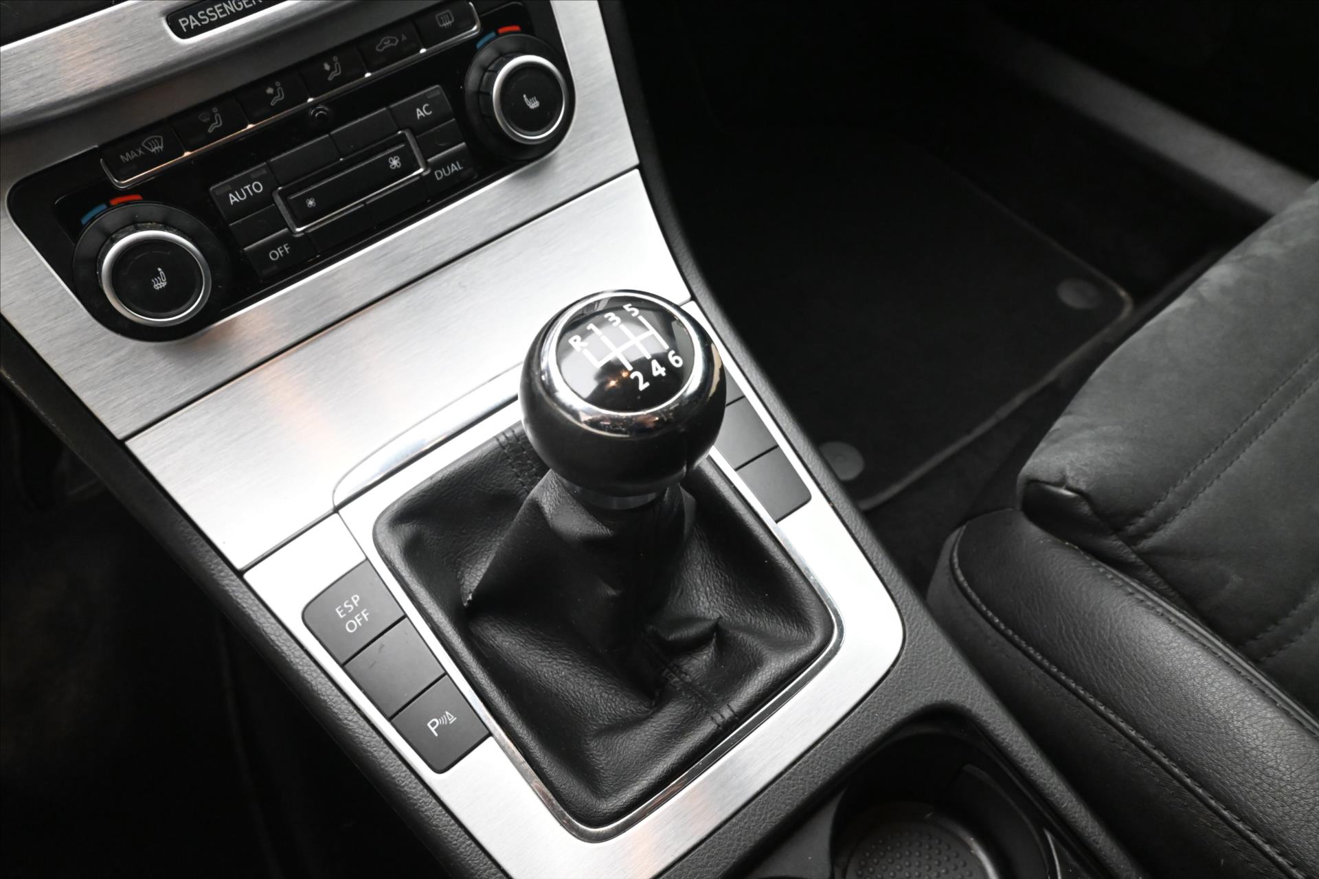 Hlavní fotografie vozu Volkswagen Passat 2,0 TDI 103kW 4x4 Manuál (21)