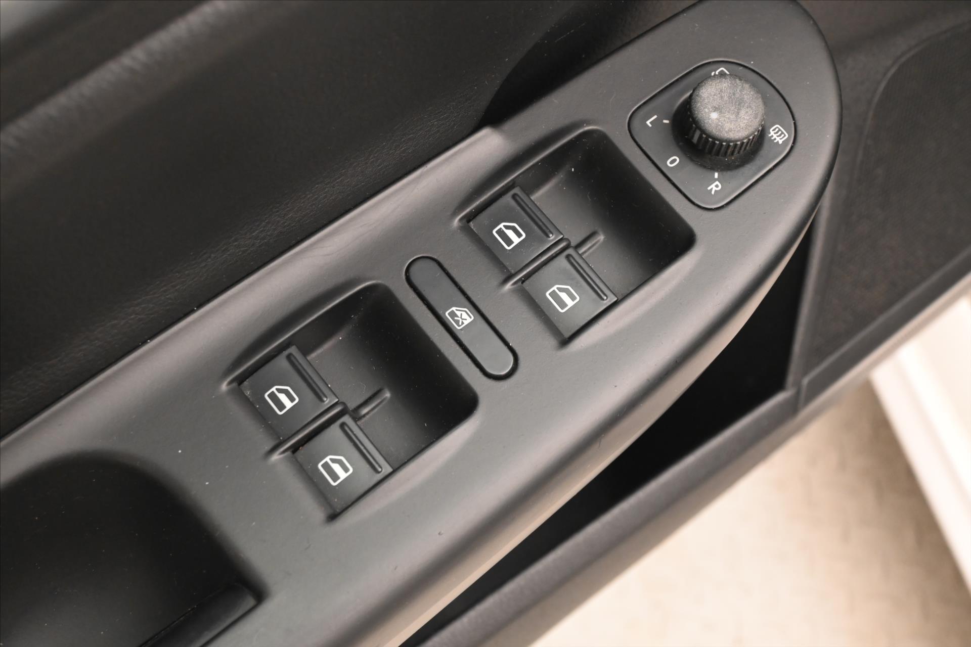 Hlavní fotografie vozu Volkswagen Passat 2,0 TDI 103kW 4x4 Manuál (23)