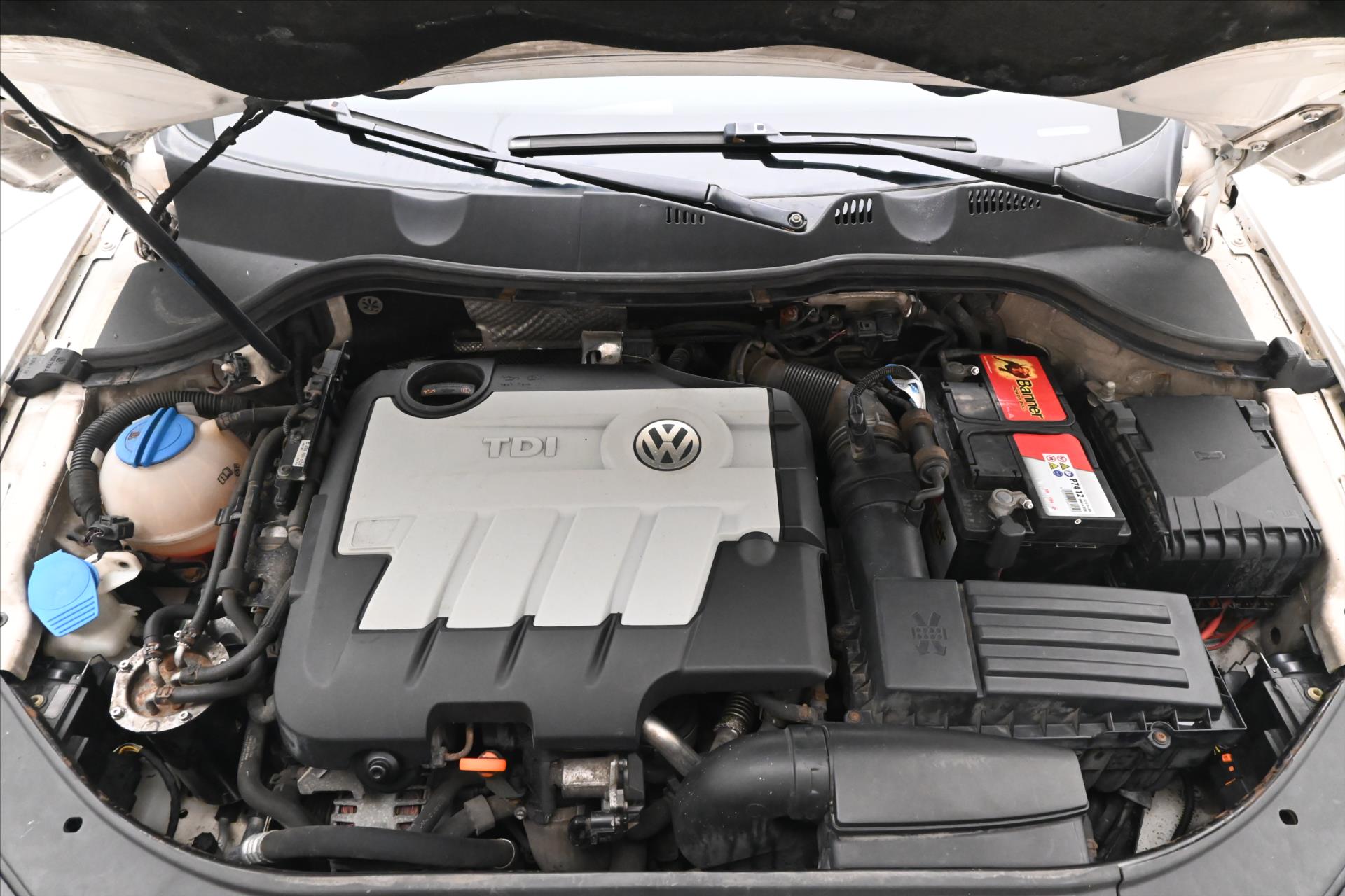Hlavní fotografie vozu Volkswagen Passat 2,0 TDI 103kW 4x4 Manuál (9)