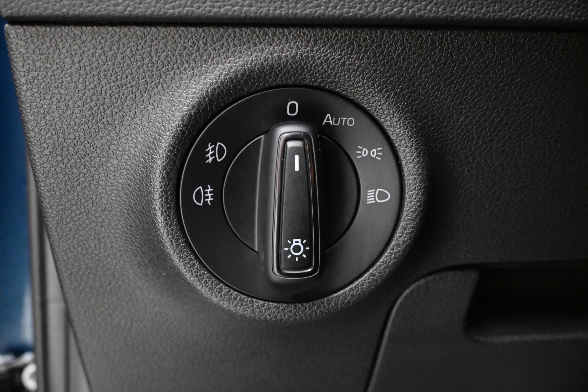 Main photo of the car Skoda Karoq 2.0 TDI 110 kW 4x4 DSG TOUR Warranty up to 5 years (27)