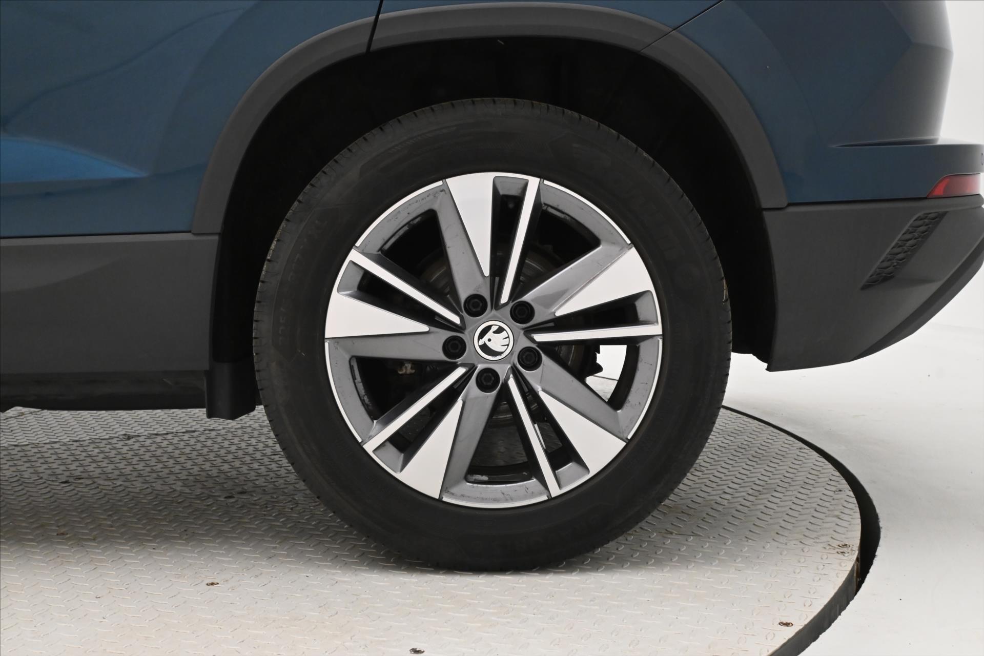 Hlavní fotografie vozu Škoda Karoq 2,0 TDI 110kW 4x4 DSG TOUR Záruka až 5 let (31)