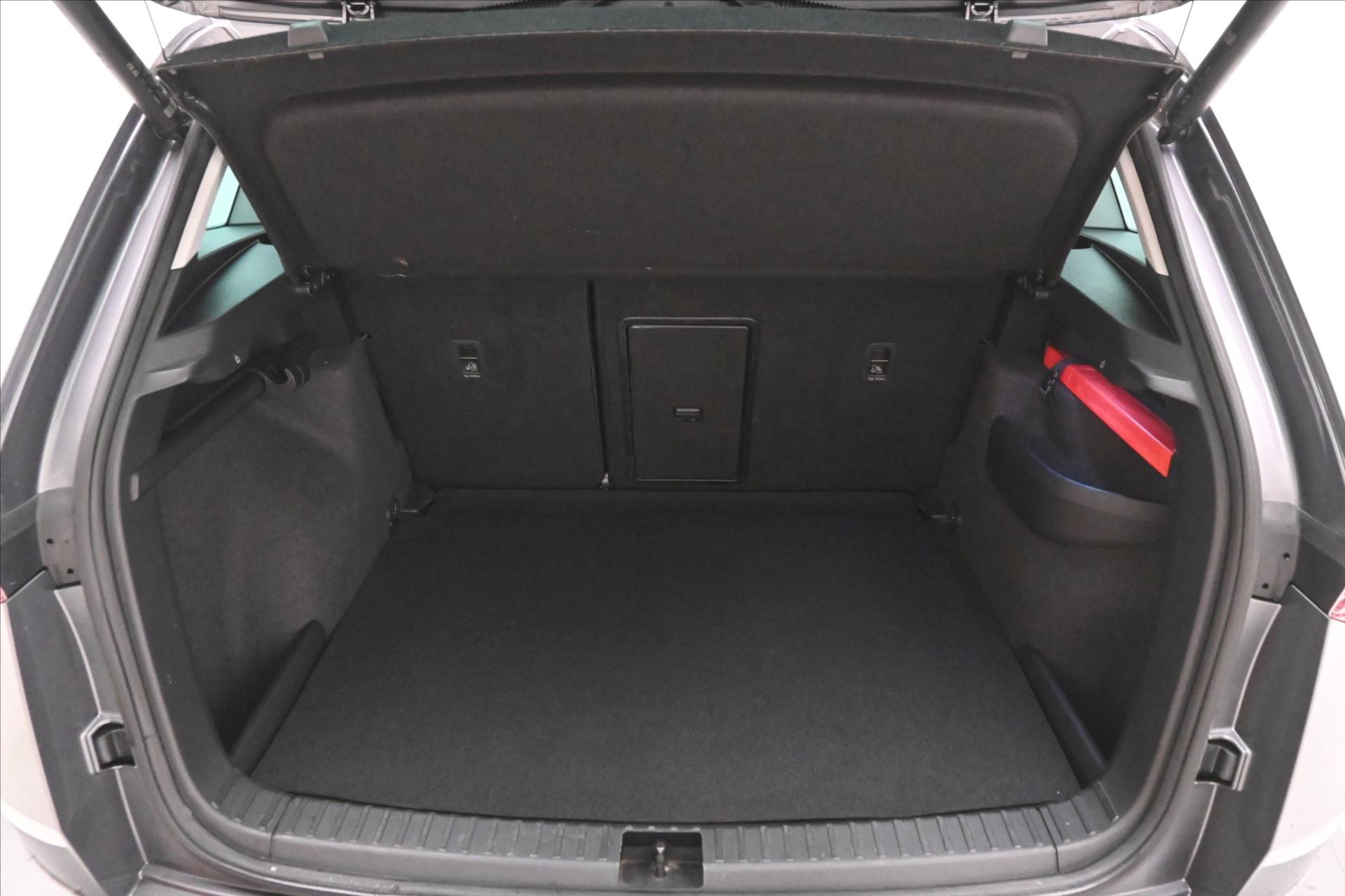 Main photo of the car Skoda Karoq 2.0 TDI 110kW DSG Style Warranty up to 5 years (10)