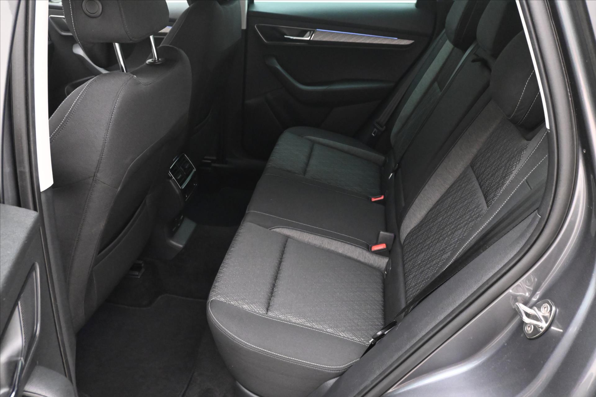 Main photo of the car Skoda Karoq 2.0 TDI 110kW DSG Style Warranty up to 5 years (14)