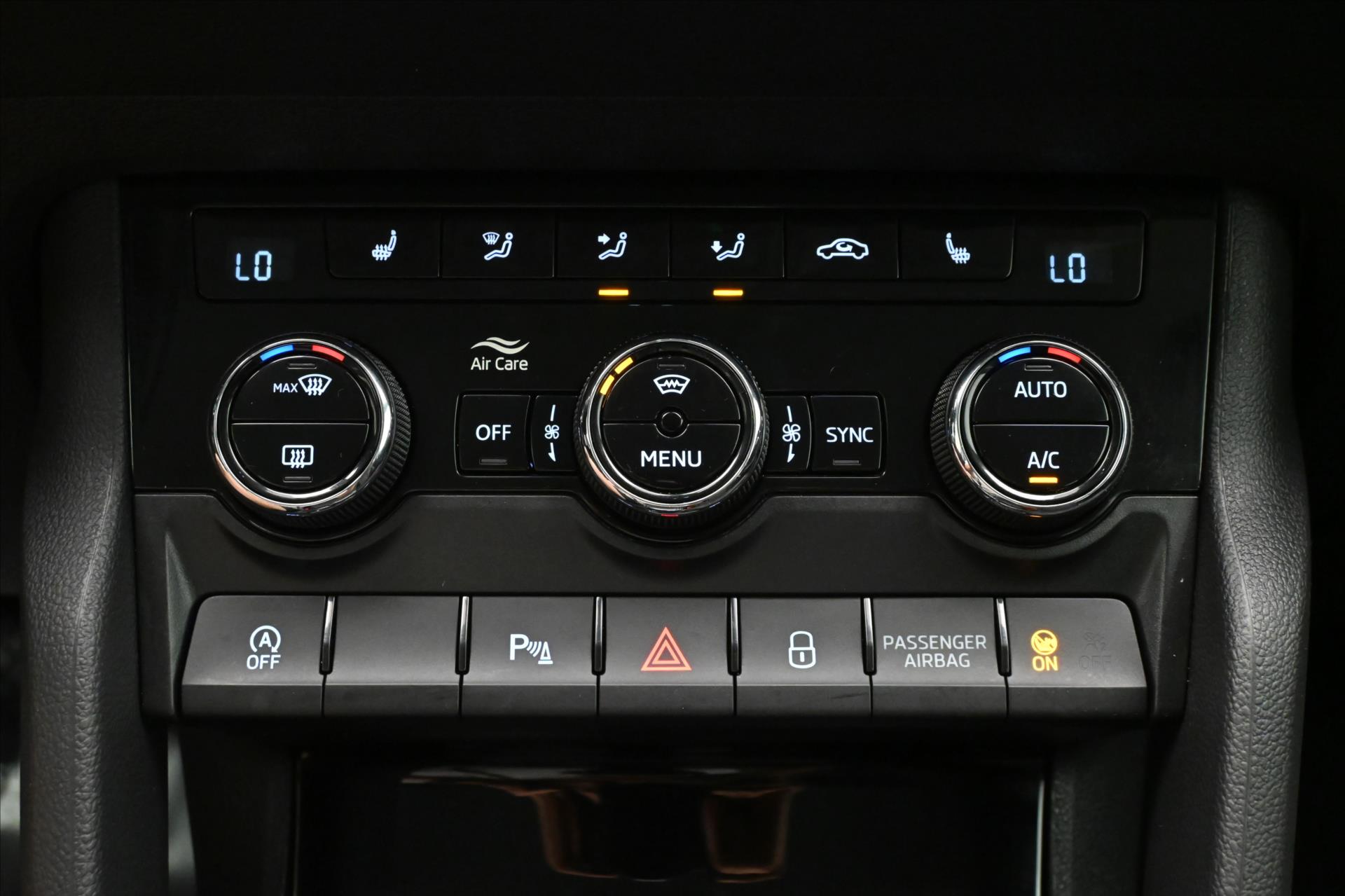 Main photo of the car Skoda Karoq 2.0 TDI 110kW DSG Style Warranty up to 5 years (20)