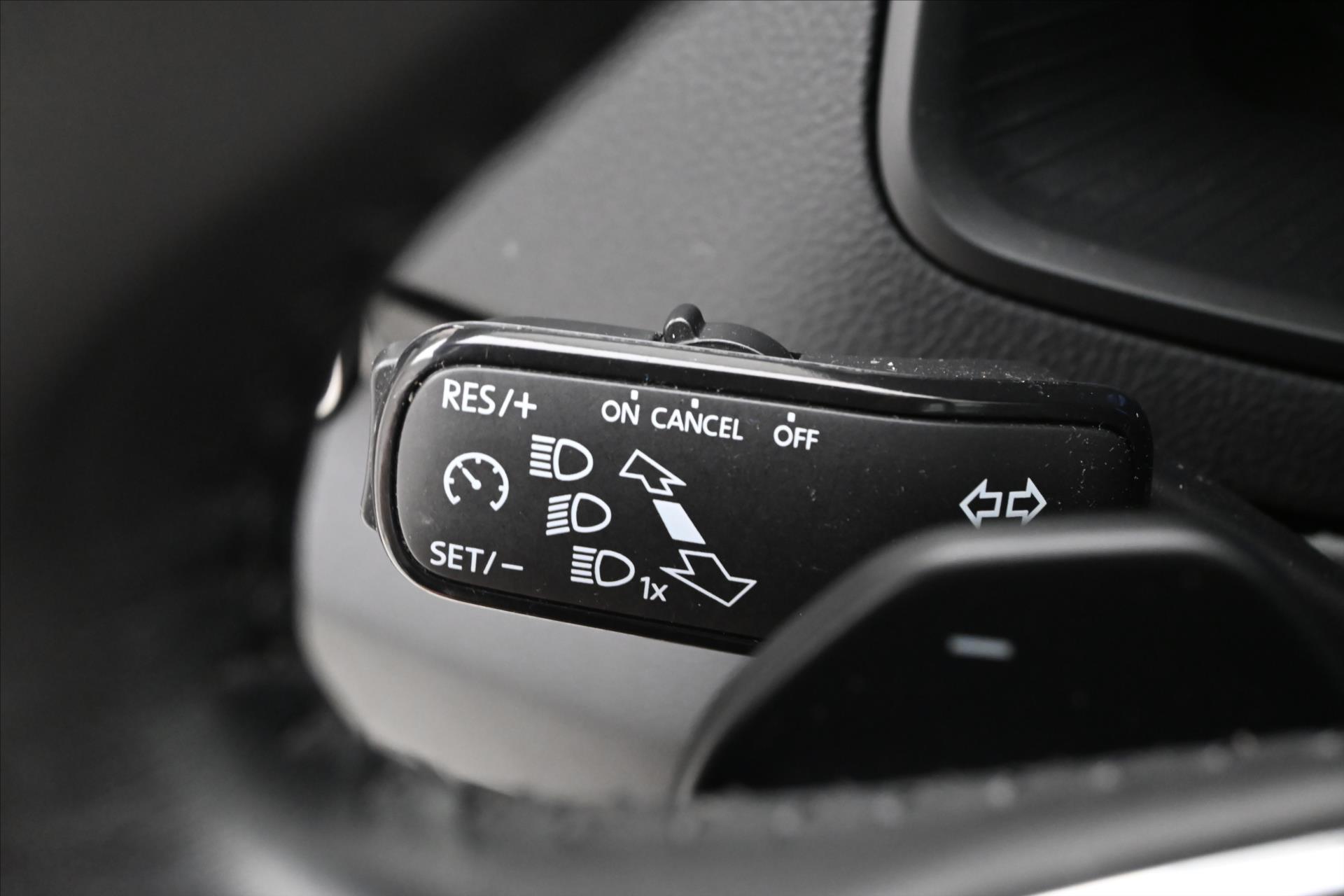Main photo of the car Skoda Karoq 2.0 TDI 110kW DSG Style Warranty up to 5 years (23)