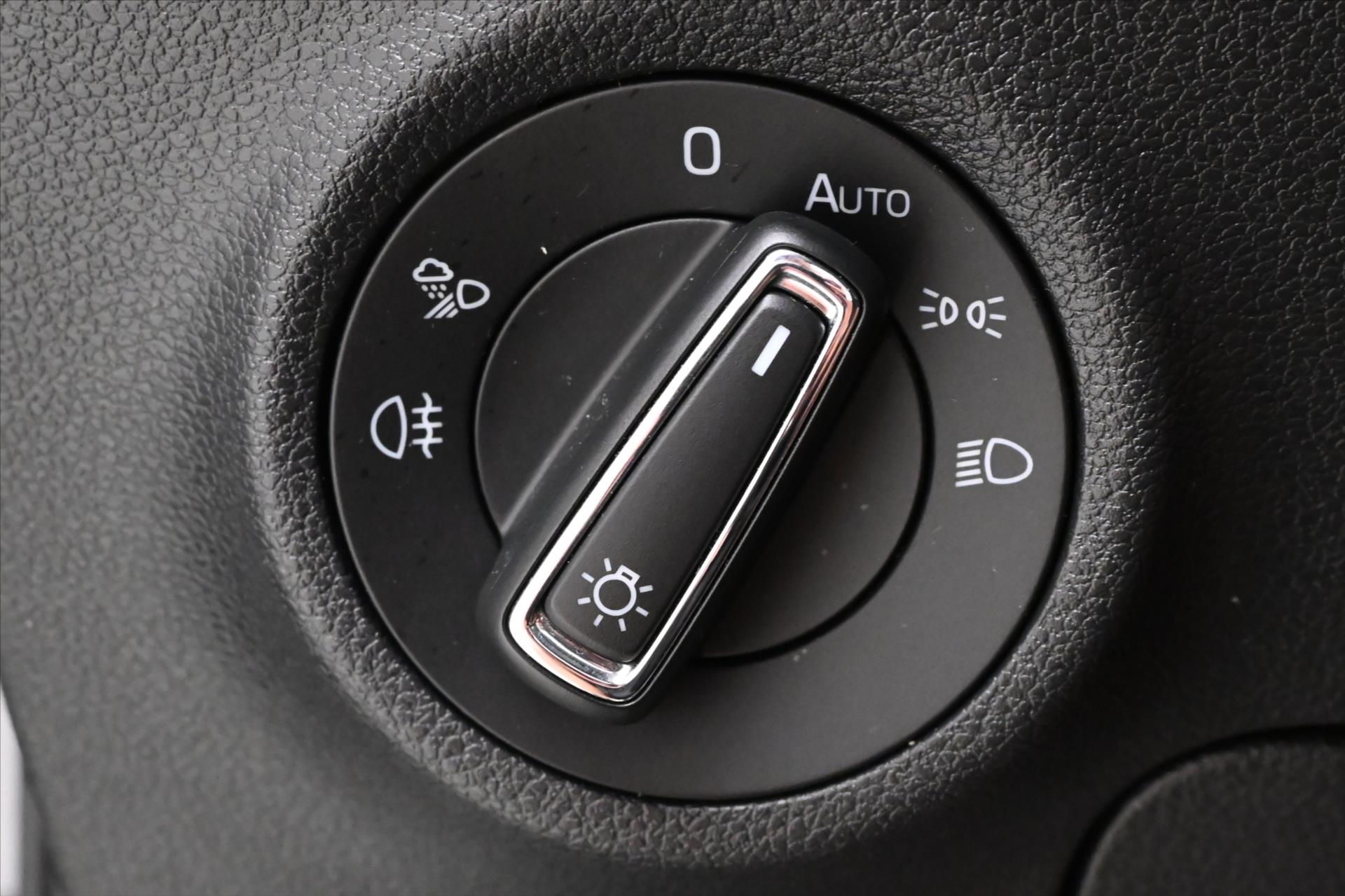 Main photo of the car Skoda Karoq 2.0 TDI 110kW DSG Style Warranty up to 5 years (26)