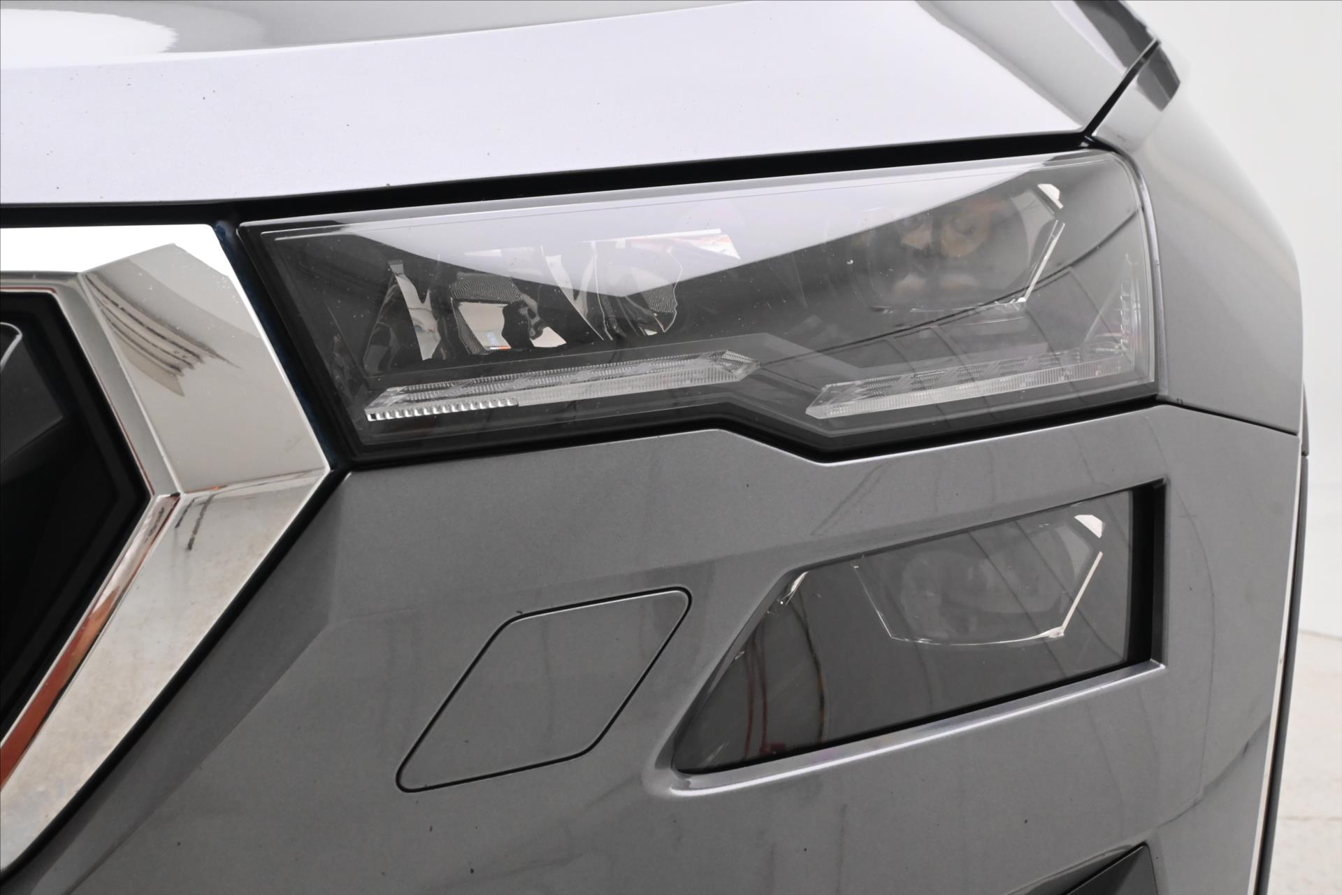 Main photo of the car Skoda Karoq 2.0 TDI 110kW DSG Style Warranty up to 5 years (30)