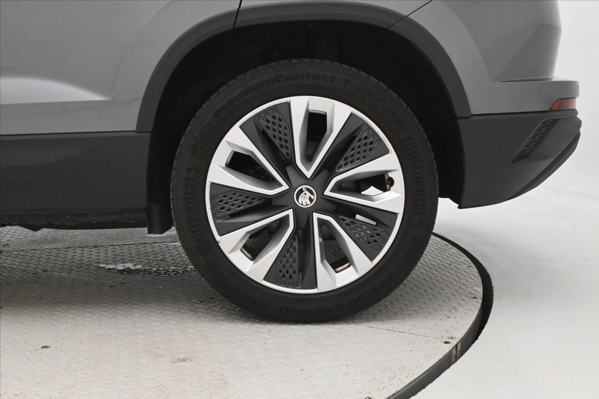 Main photo of the car Skoda Karoq 2.0 TDI 110kW DSG Style Warranty up to 5 years (32)