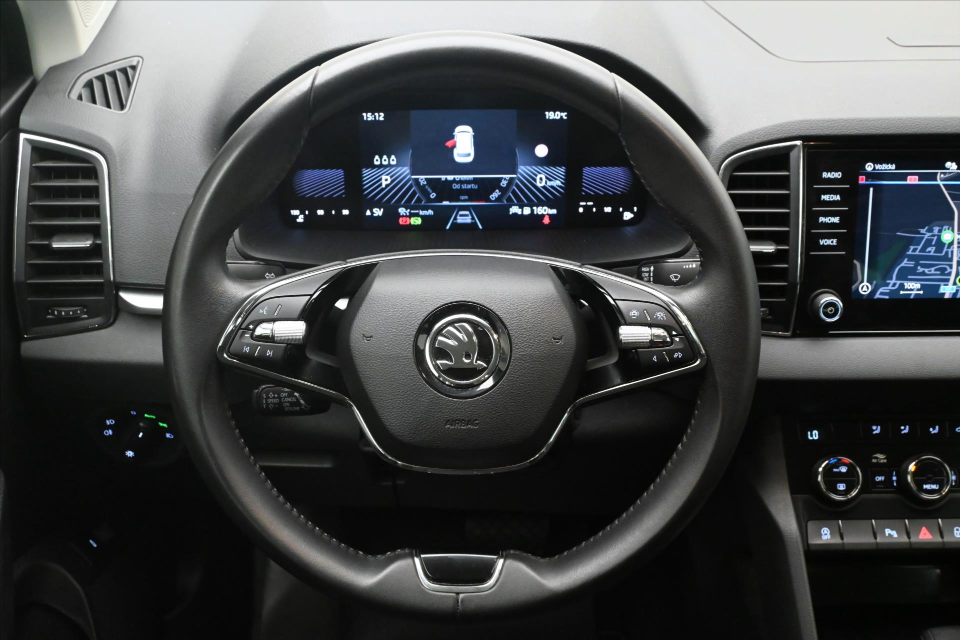 Hlavní fotografie vozu Škoda Karoq 2,0 TDI 85kW DSG Ambition Záruka až 5 let (18)