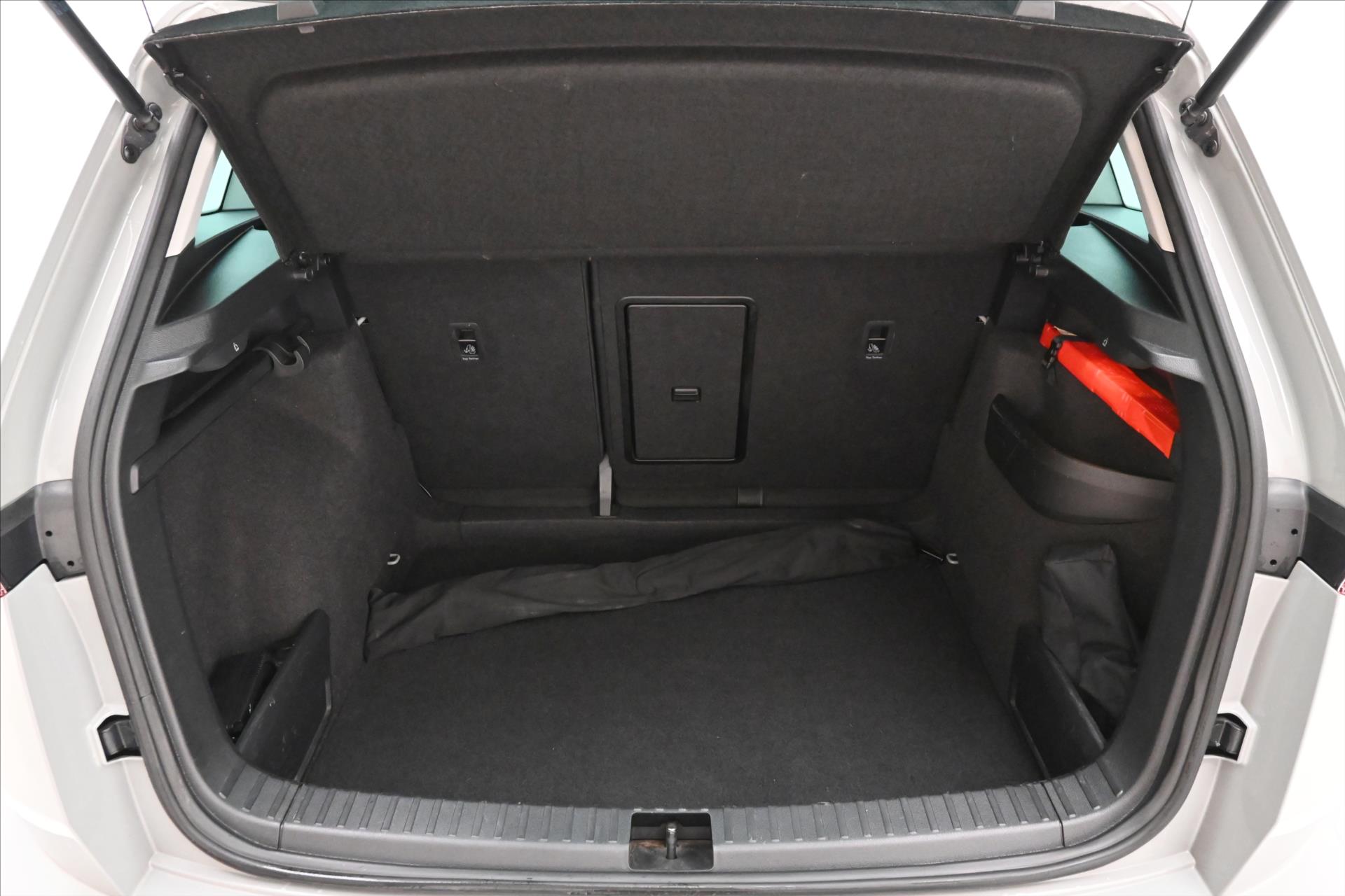 Main photo of the car Skoda Karoq 2,0 TDI 110 kW 4x4 DSG Style Záruka až 5 let (11)