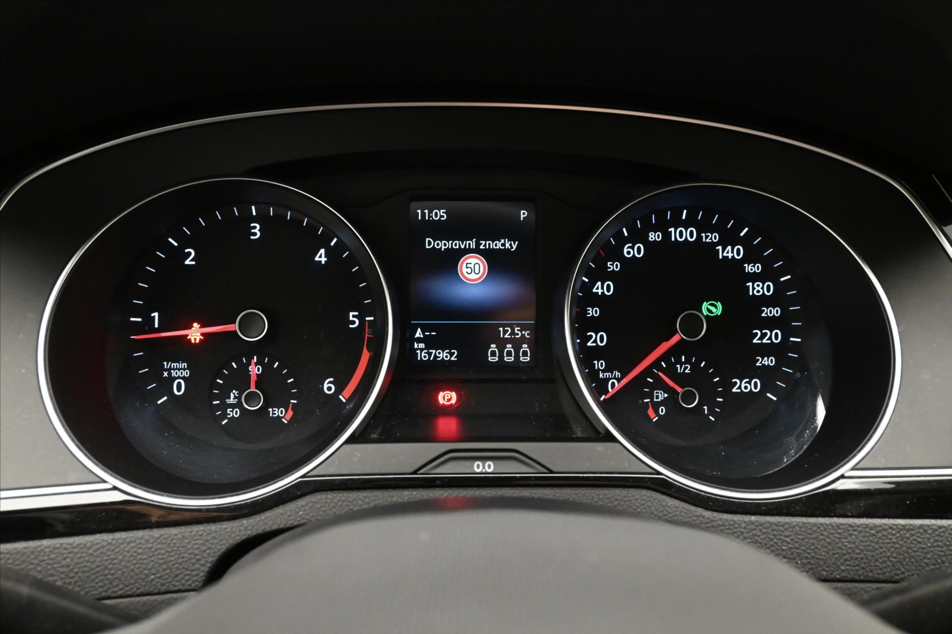 Main photo of the car Volkswagen Passat 2.0 TDI 110kW DSG Business Warranty up to 5 years (16)