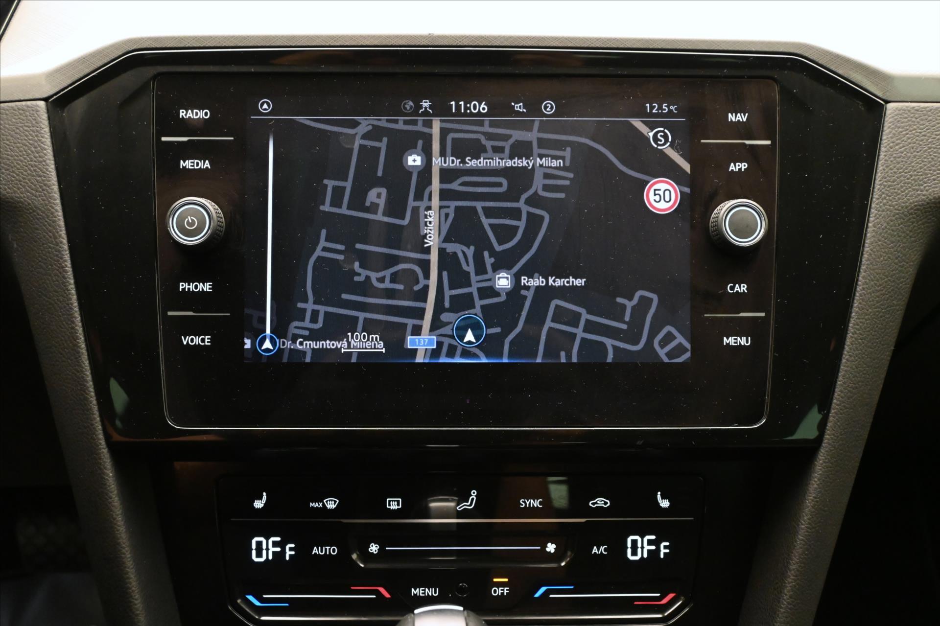Main photo of the car Volkswagen Passat 2.0 TDI 110kW DSG Business Warranty up to 5 years (20)