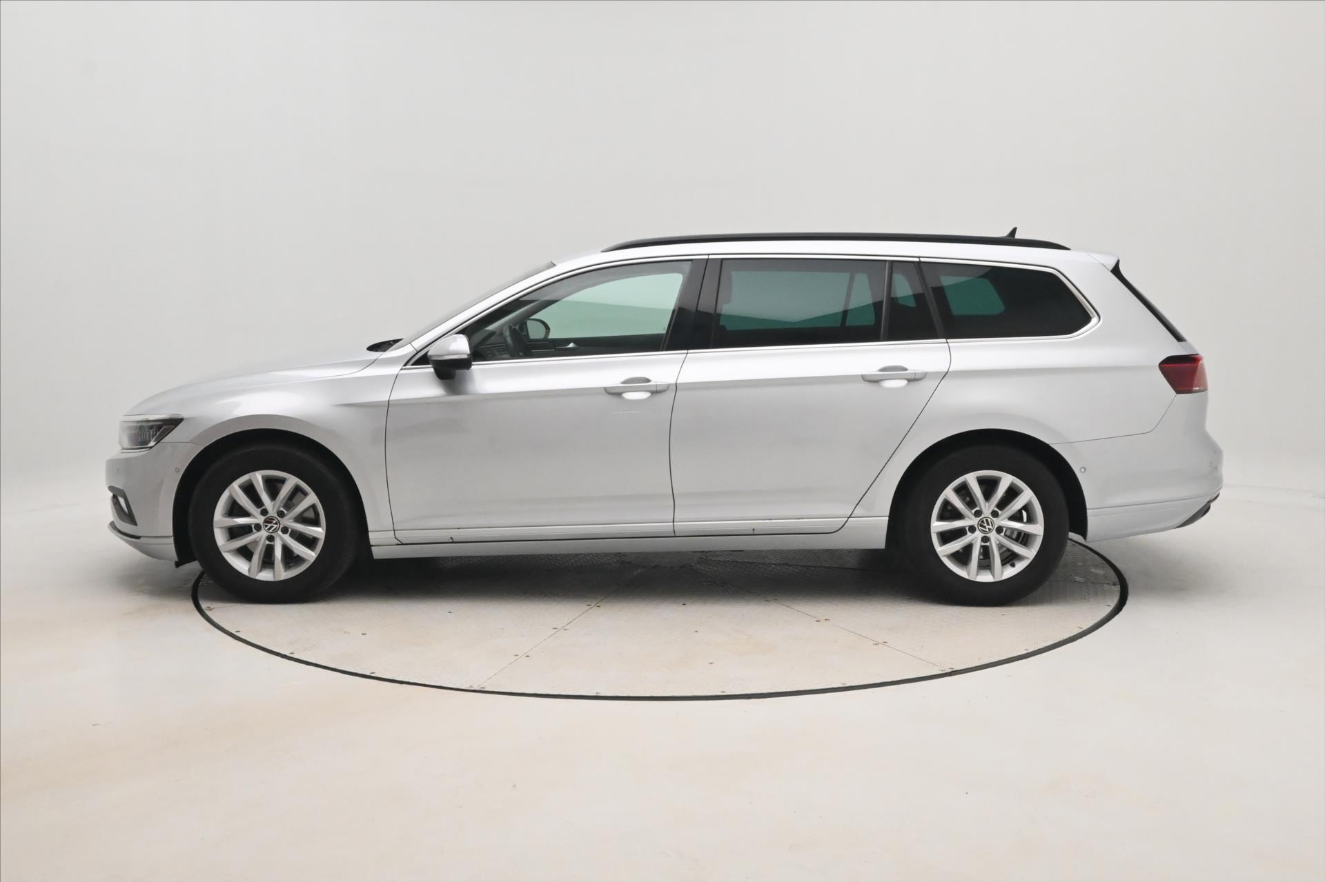 Main photo of the car Volkswagen Passat 2.0 TDI 110kW DSG Business Warranty up to 5 years (8)