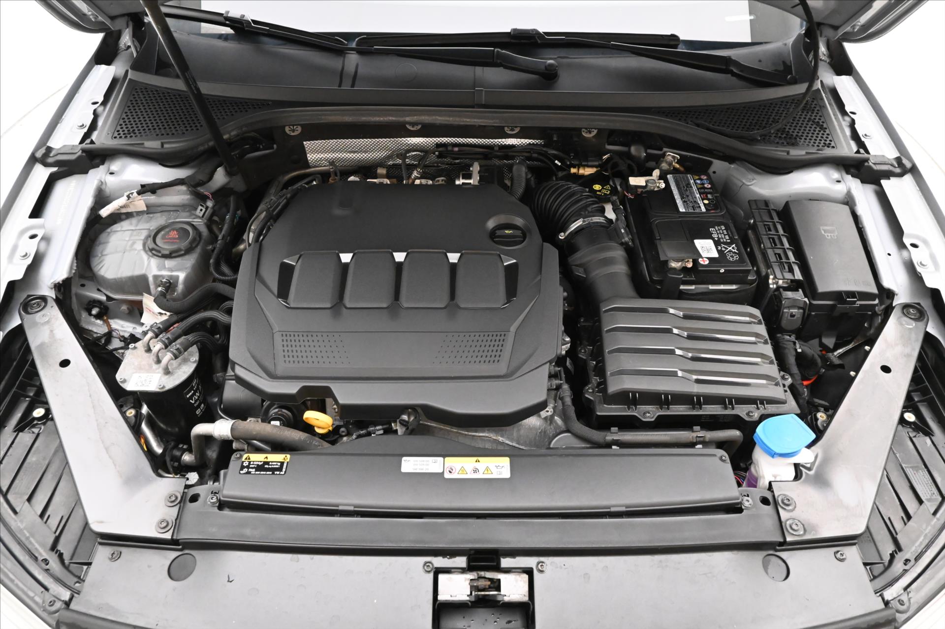 Main photo of the car Volkswagen Passat 2.0 TDI 110kW DSG Business Warranty up to 5 years (9)