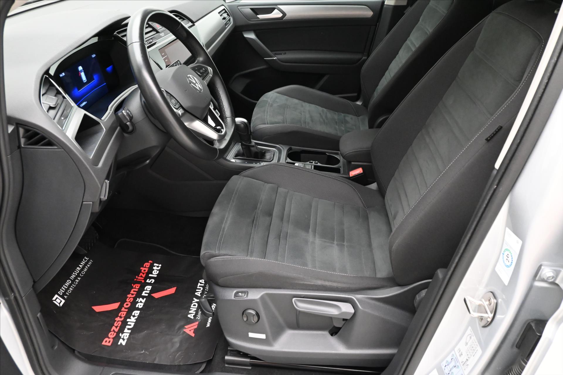 Main photo of the car Volkswagen Touran 2.0 TDI 110kW DSG Warranty up to 5 years (14)
