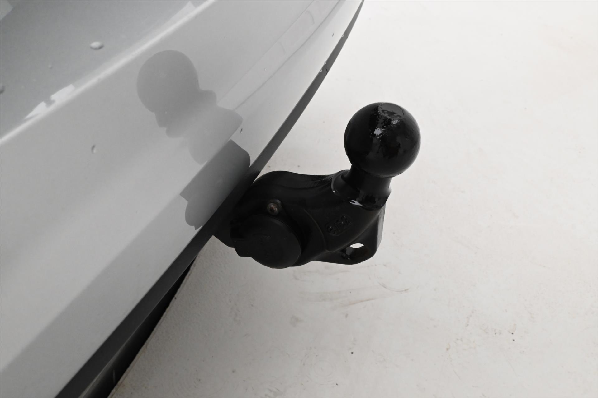 Main photo of the car Volkswagen Touran 2.0 TDI 110kW DSG Warranty up to 5 years (30)