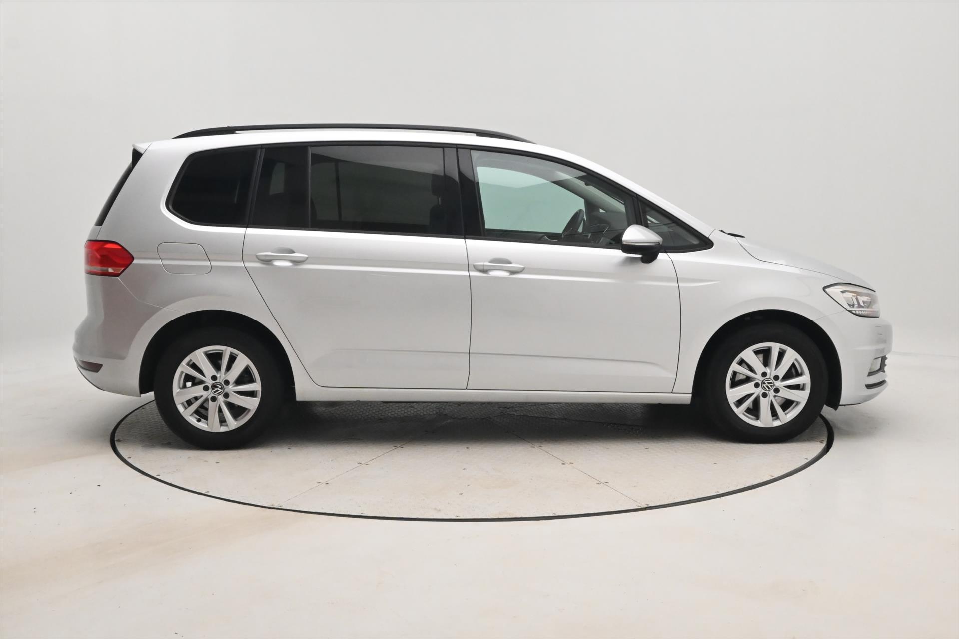 Main photo of the car Volkswagen Touran 2.0 TDI 110kW DSG Warranty up to 5 years (5)