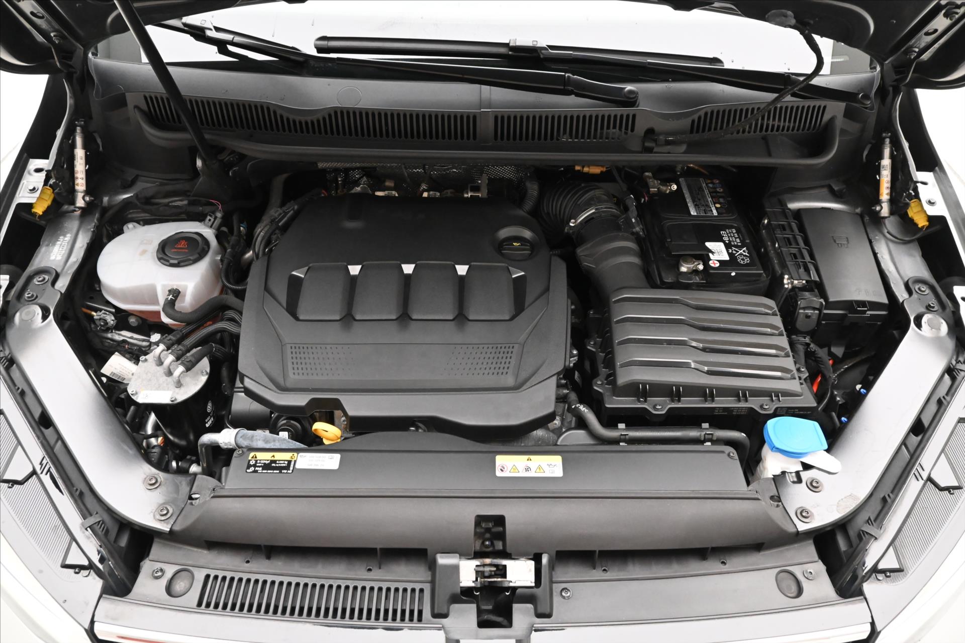 Main photo of the car Volkswagen Touran 2.0 TDI 110kW DSG Warranty up to 5 years (10)
