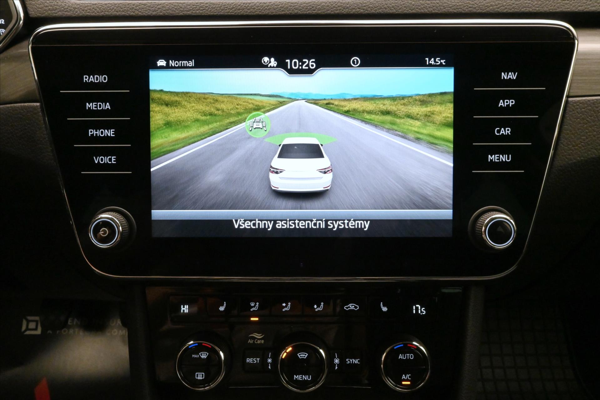 Main photo of the car Skoda Superb 2.0 TDI 110 kW Style Warranty up to 5 years (19)