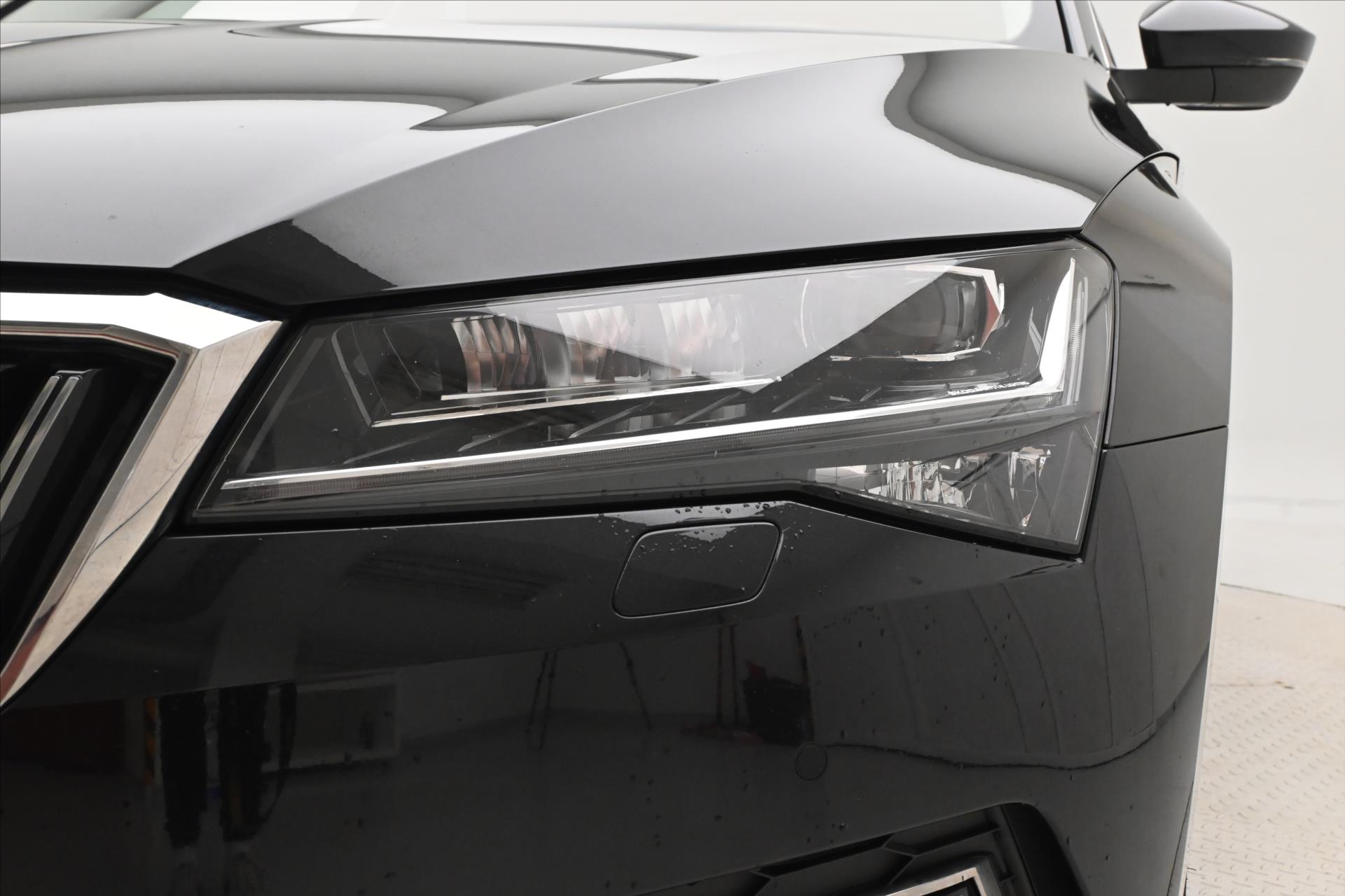 Main photo of the car Skoda Superb 2.0 TDI 110 kW Style Warranty up to 5 years (28)