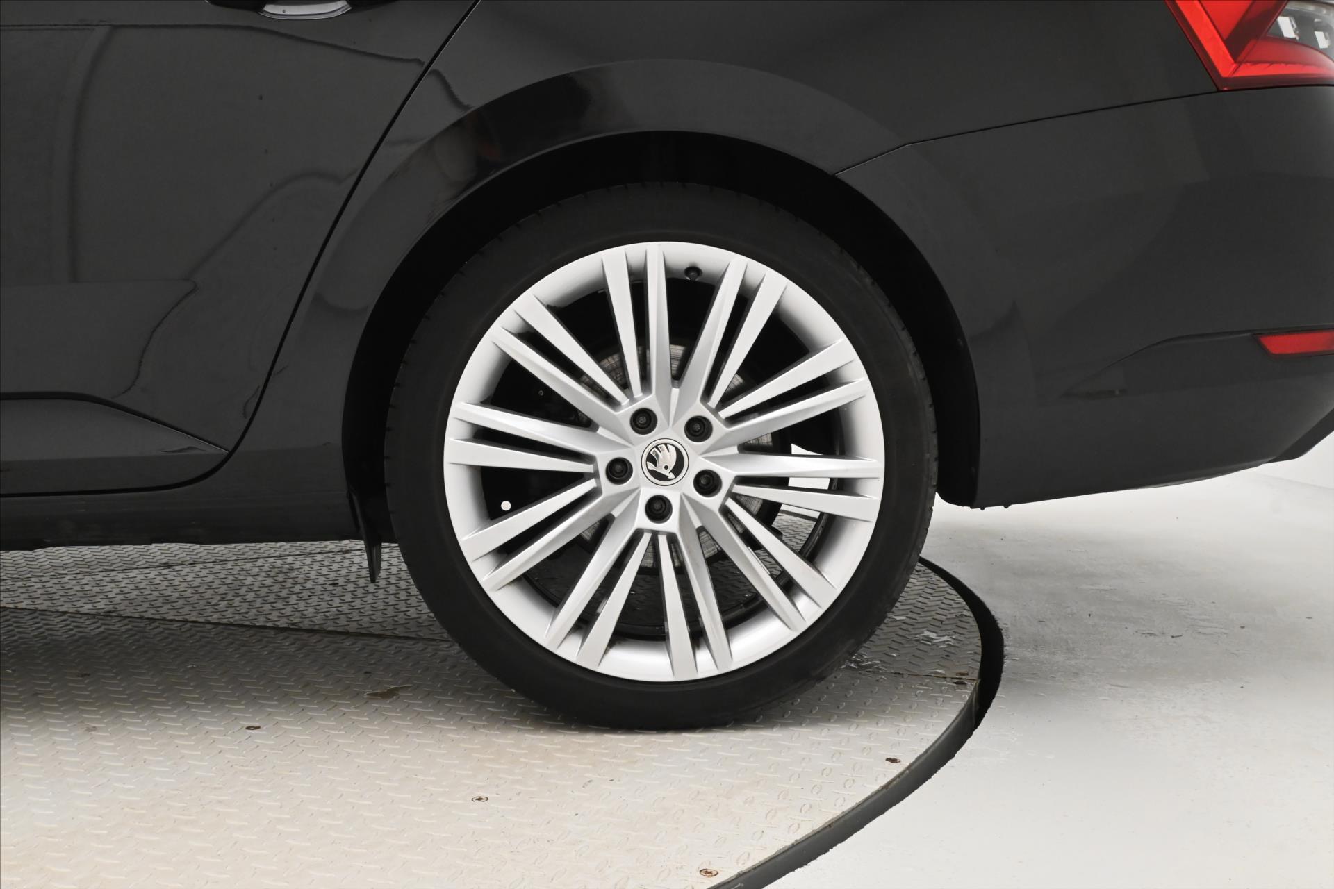 Main photo of the car Skoda Superb 2.0 TDI 110 kW Style Warranty up to 5 years (30)